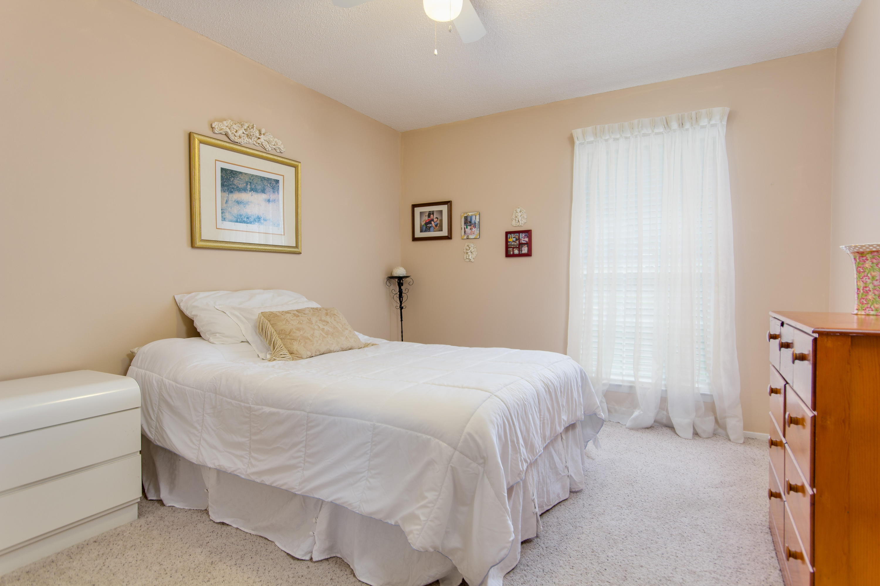 PARKWOOD LANE BLUEWATER BAY - Residential