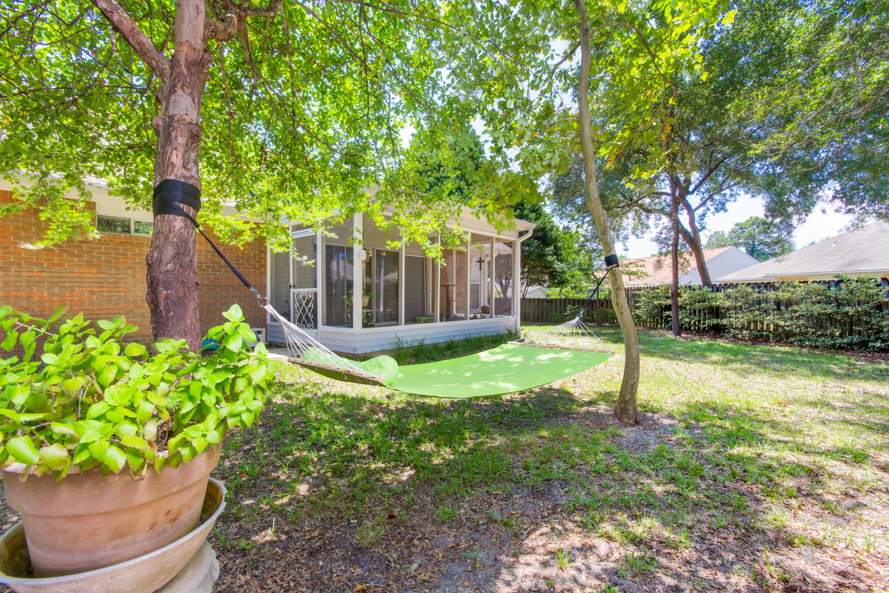 PARKWOOD LANE BLUEWATER BAY - Residential