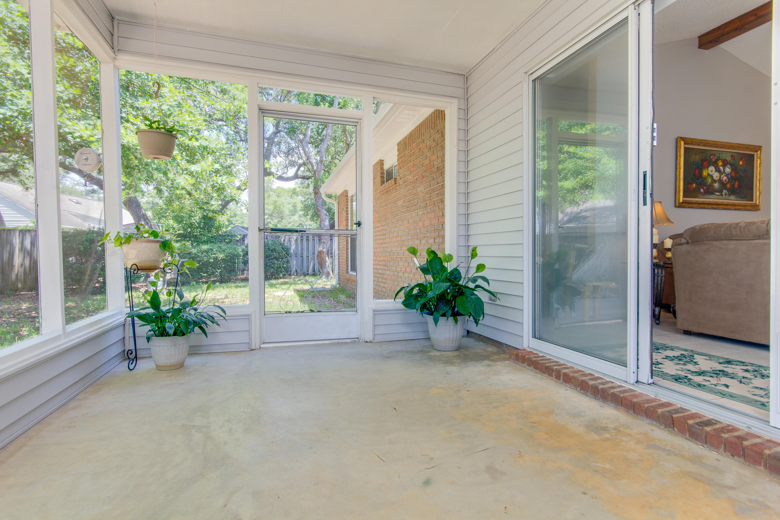 PARKWOOD LANE BLUEWATER BAY - Residential