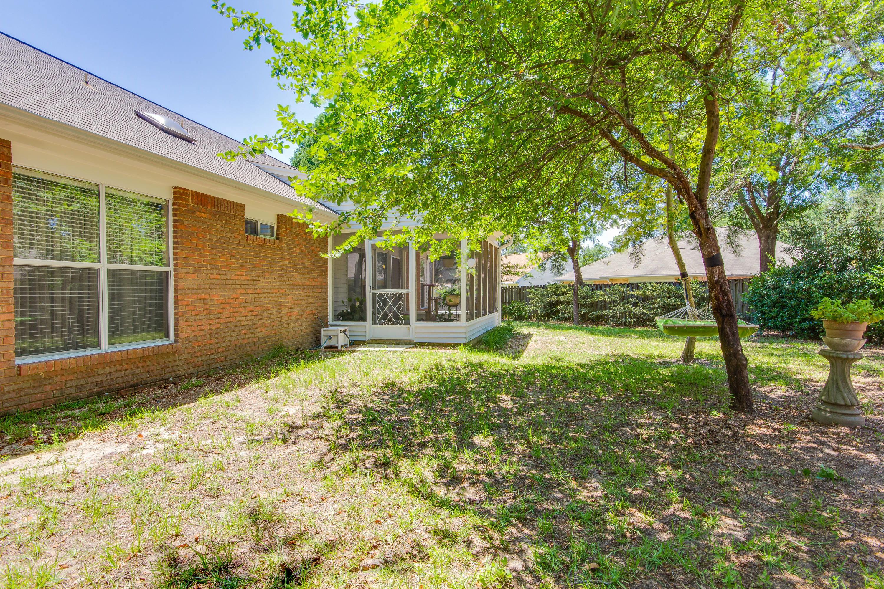 PARKWOOD LANE BLUEWATER BAY - Residential