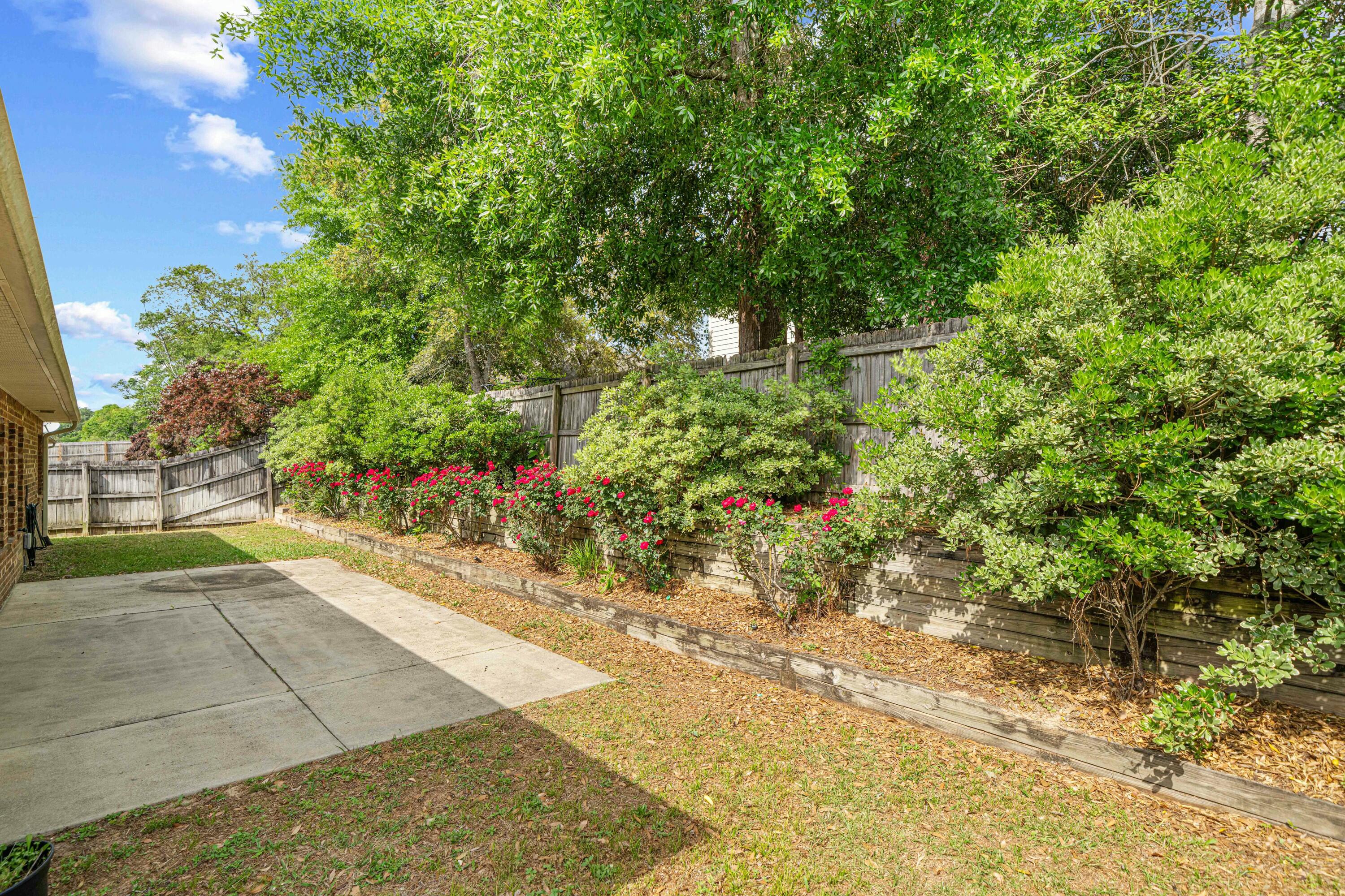DUGGAN POND ESTATES - Residential
