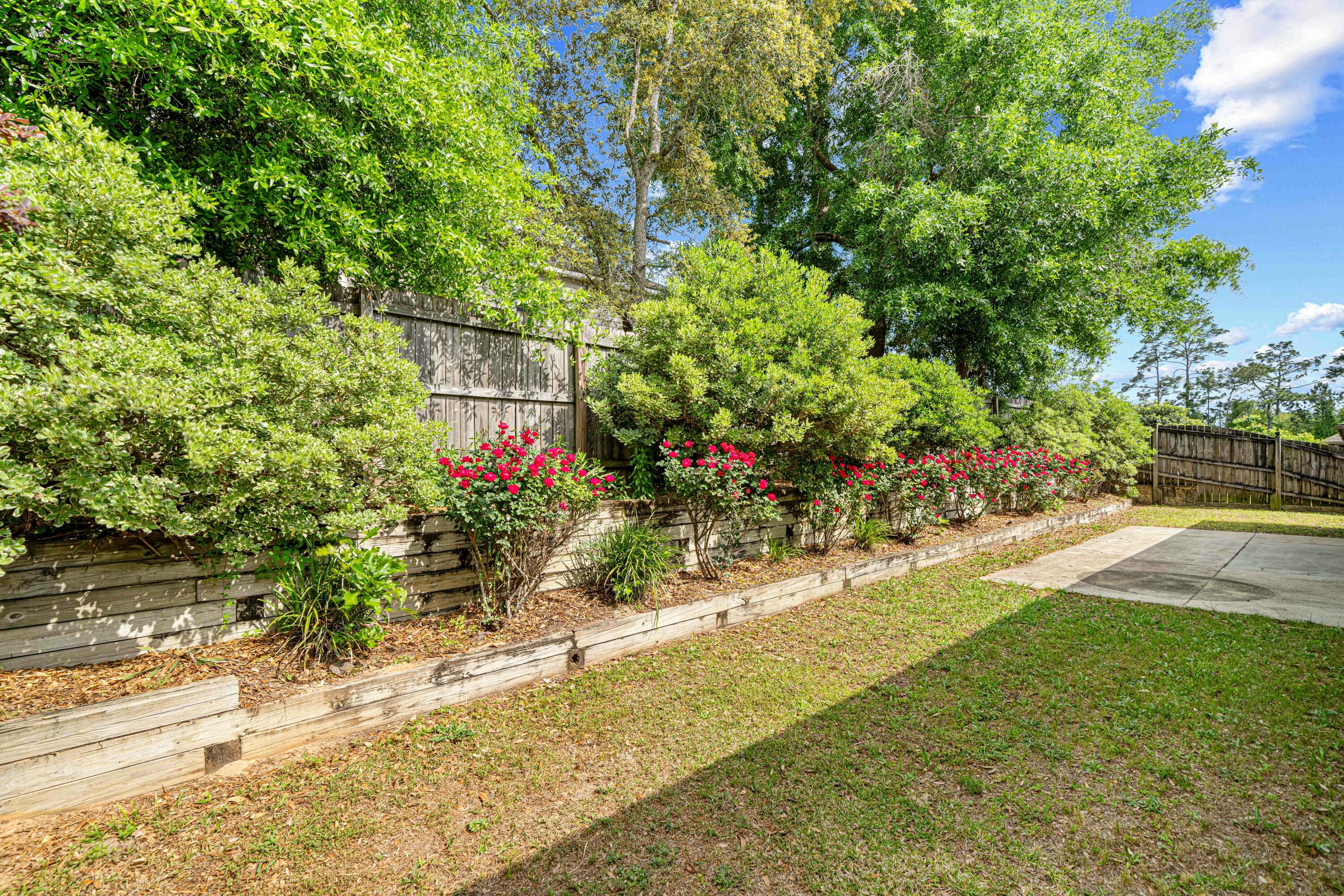 DUGGAN POND ESTATES - Residential