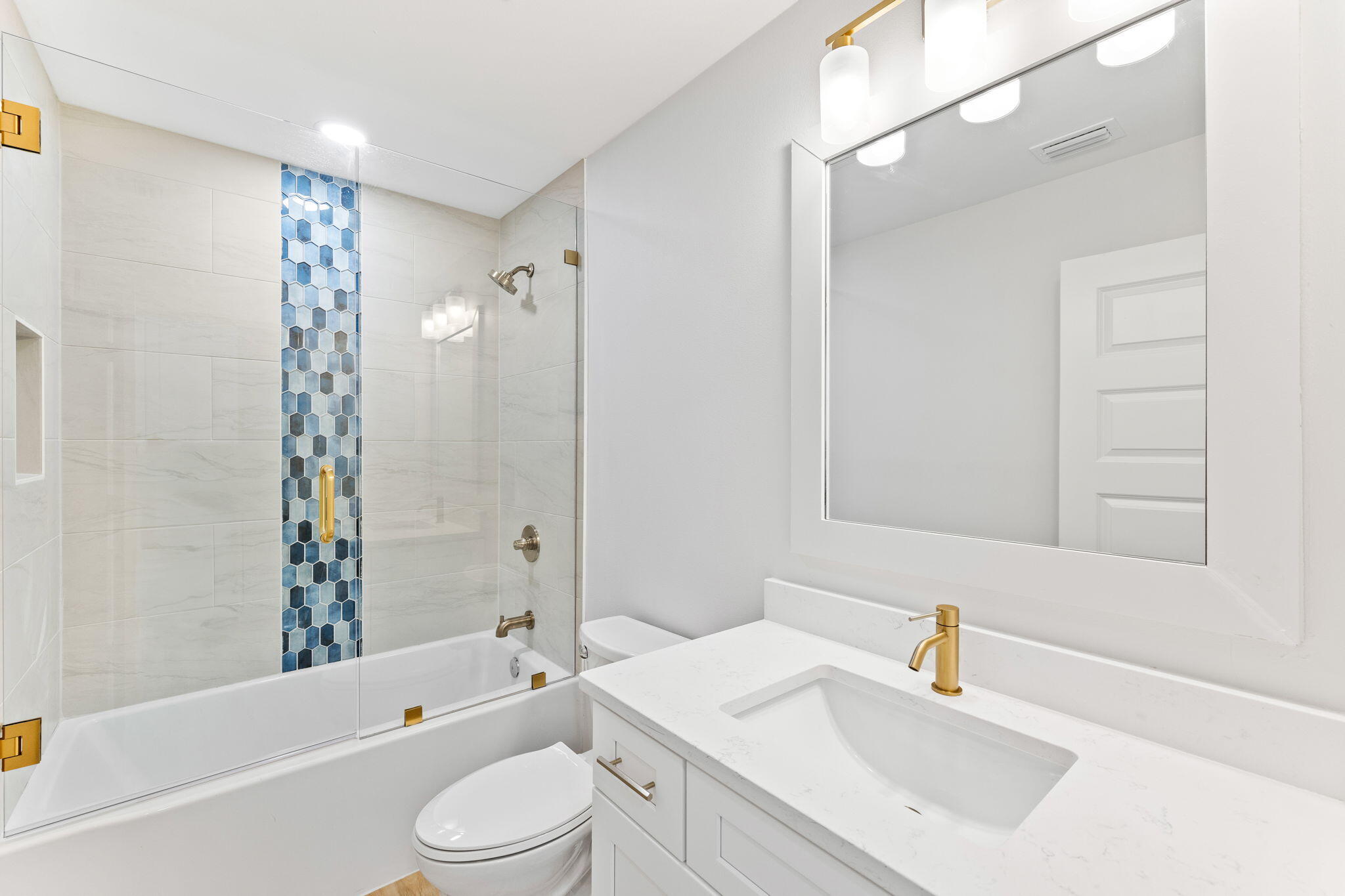 FRANGISTA BEACH 2ND ADDN - Residential