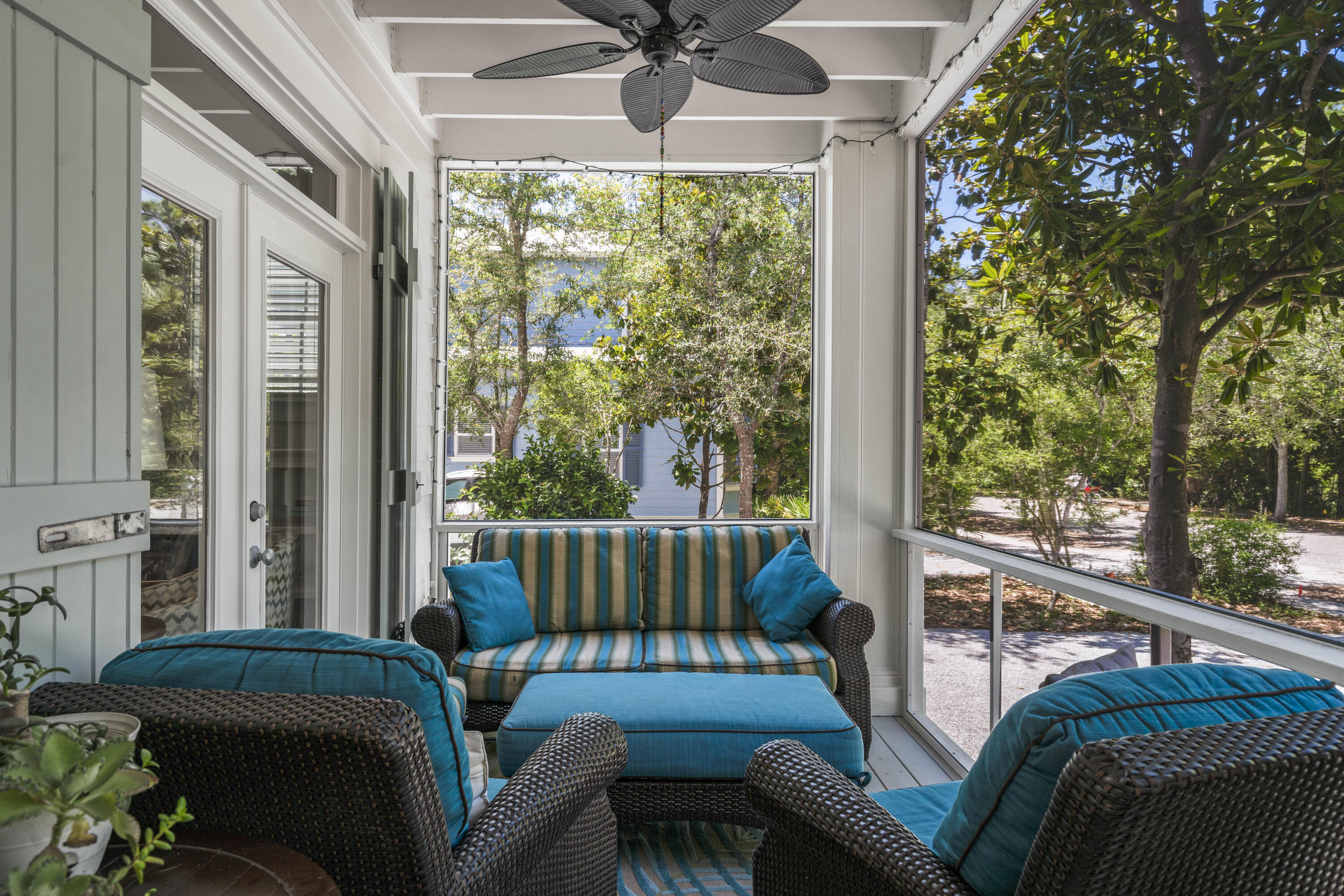 GROVE BY THE SEA - Residential