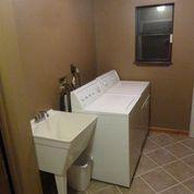 COUNTRYVIEW ESTATES - Residential Lease