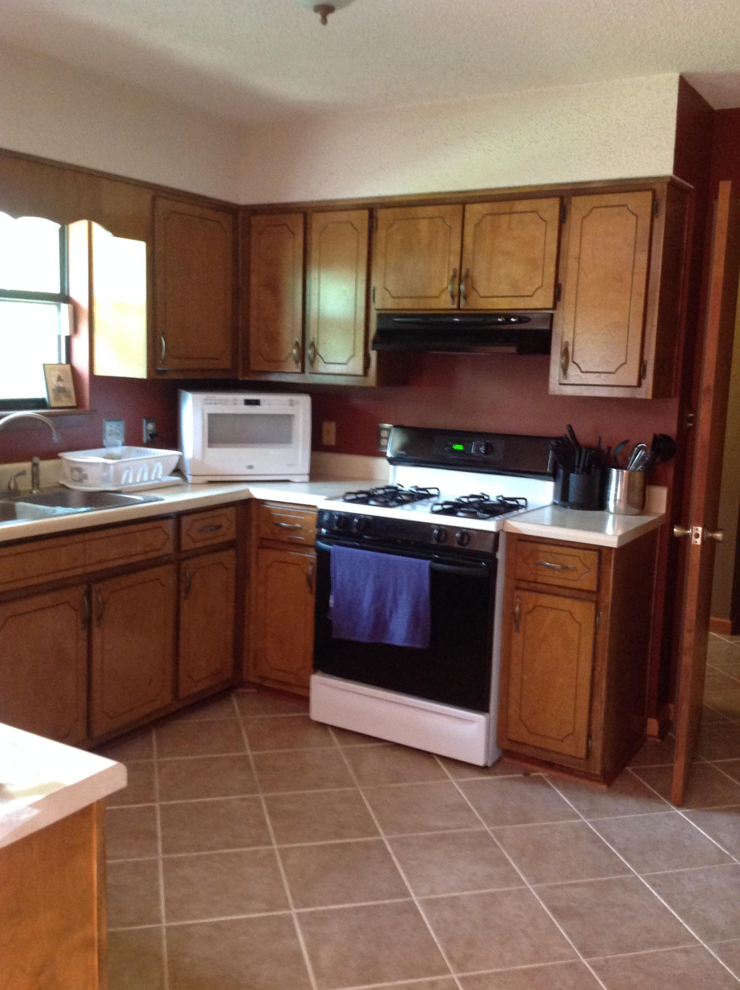 COUNTRYVIEW ESTATES - Residential Lease