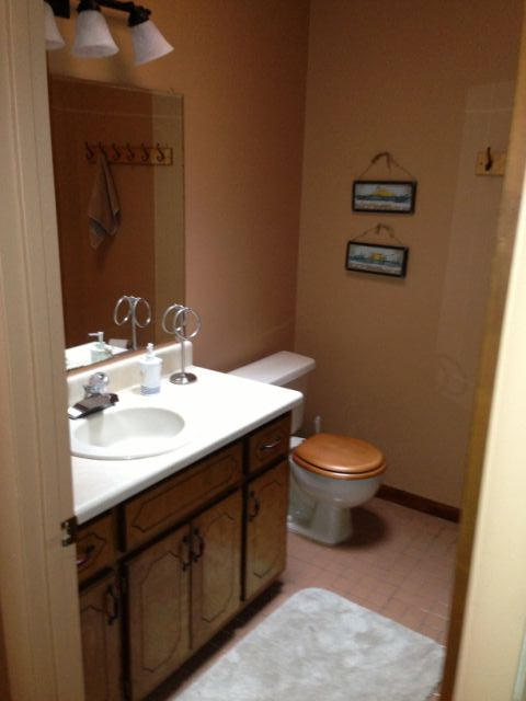 COUNTRYVIEW ESTATES - Residential Lease