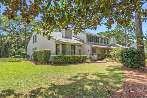 A home in Niceville