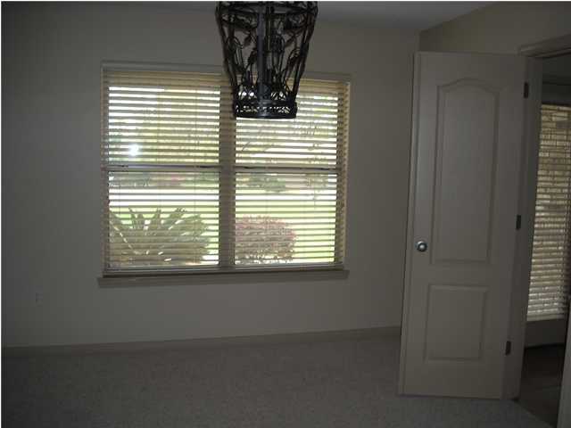 SPRING HOLLOW ESTATES - Residential Lease