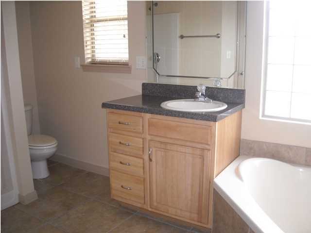 SPRING HOLLOW ESTATES - Residential Lease