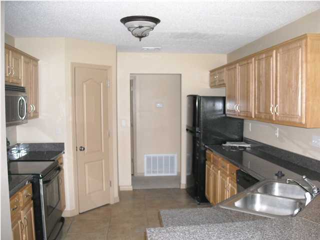 SPRING HOLLOW ESTATES - Residential Lease