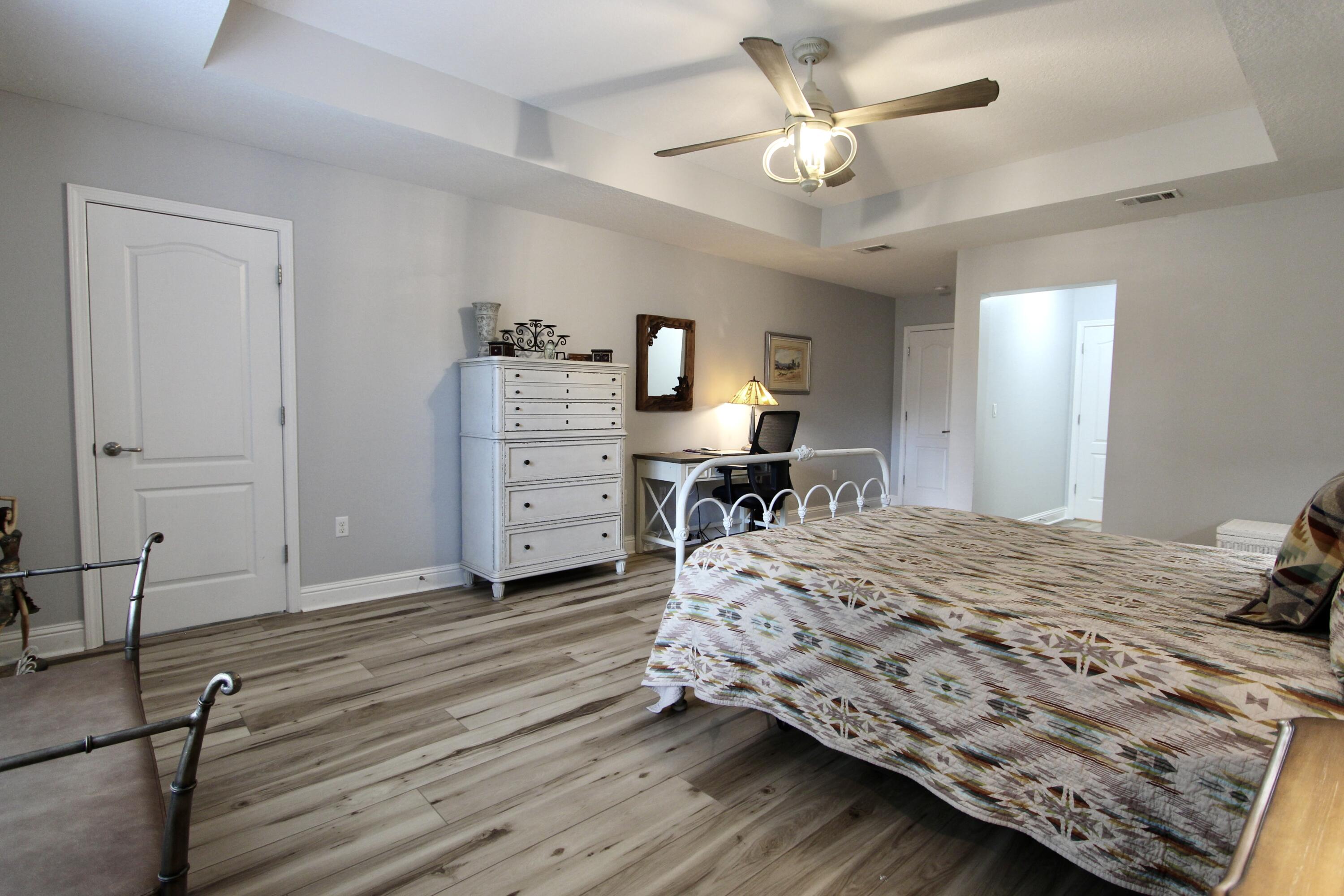 WINDMEADOWS - Residential