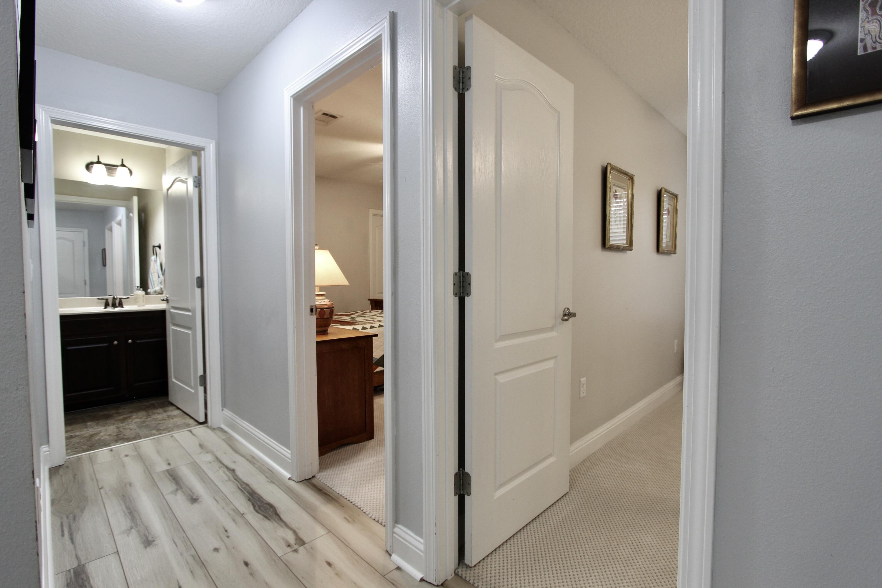 WINDMEADOWS - Residential