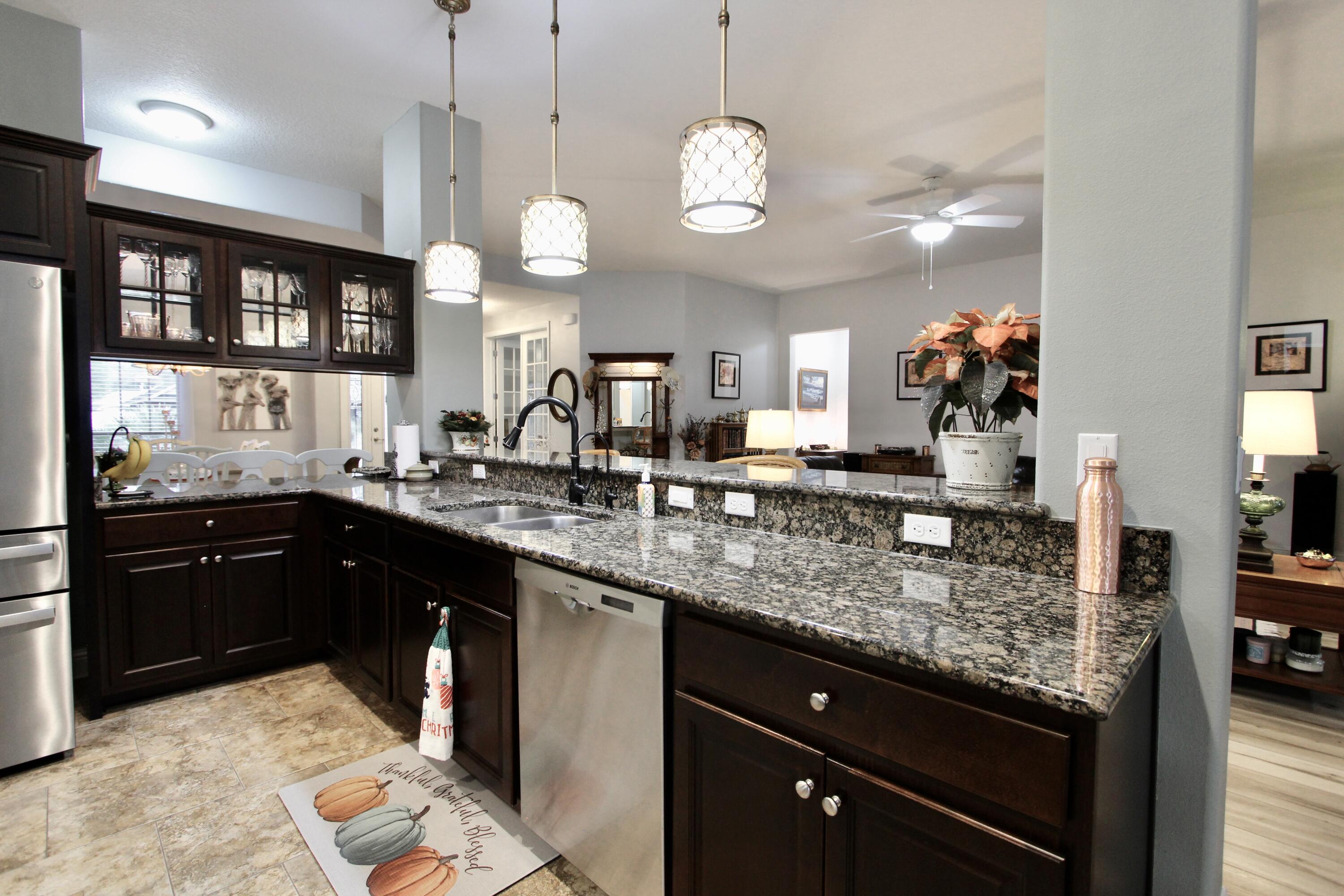 WINDMEADOWS - Residential