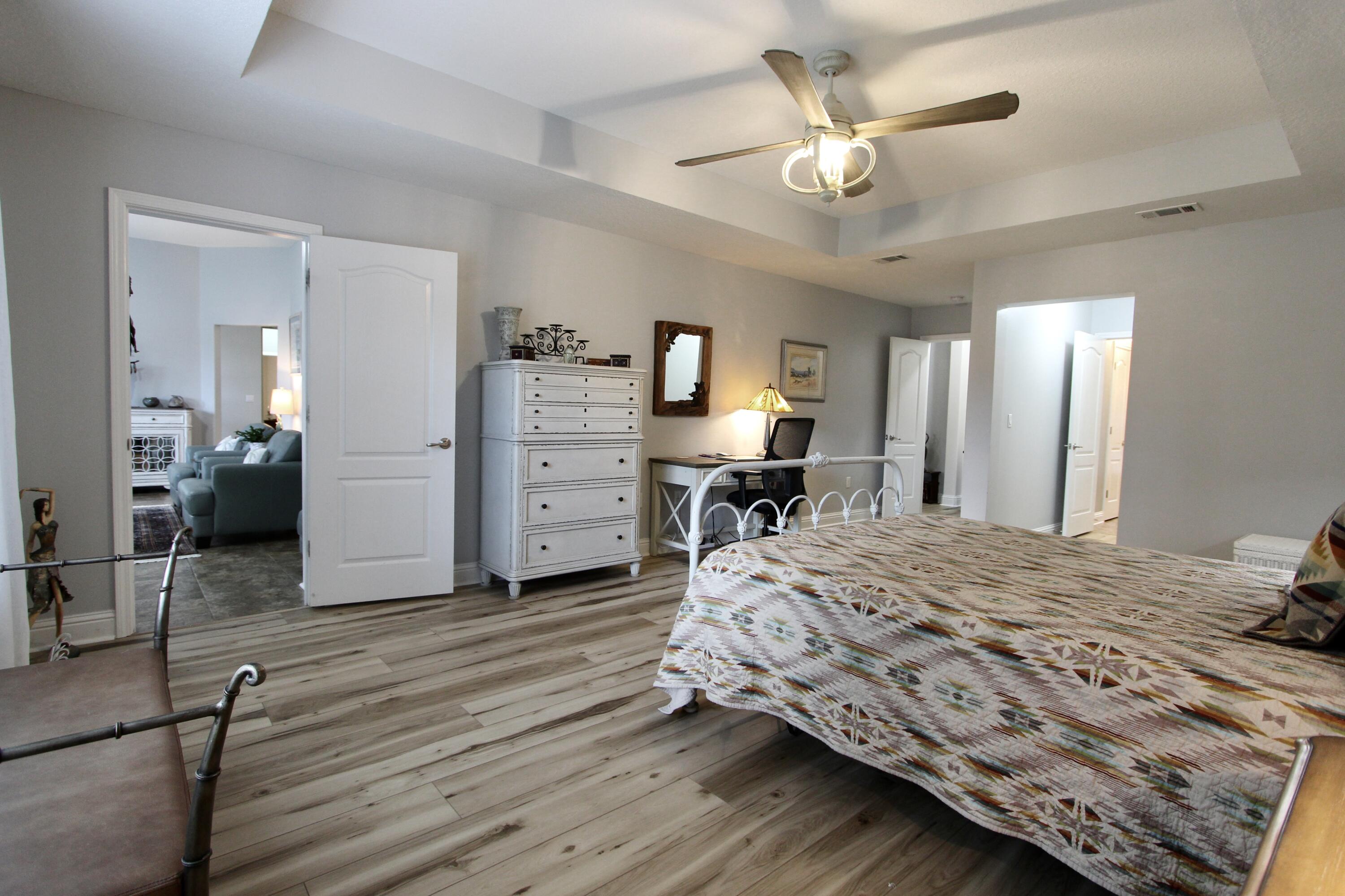 WINDMEADOWS - Residential