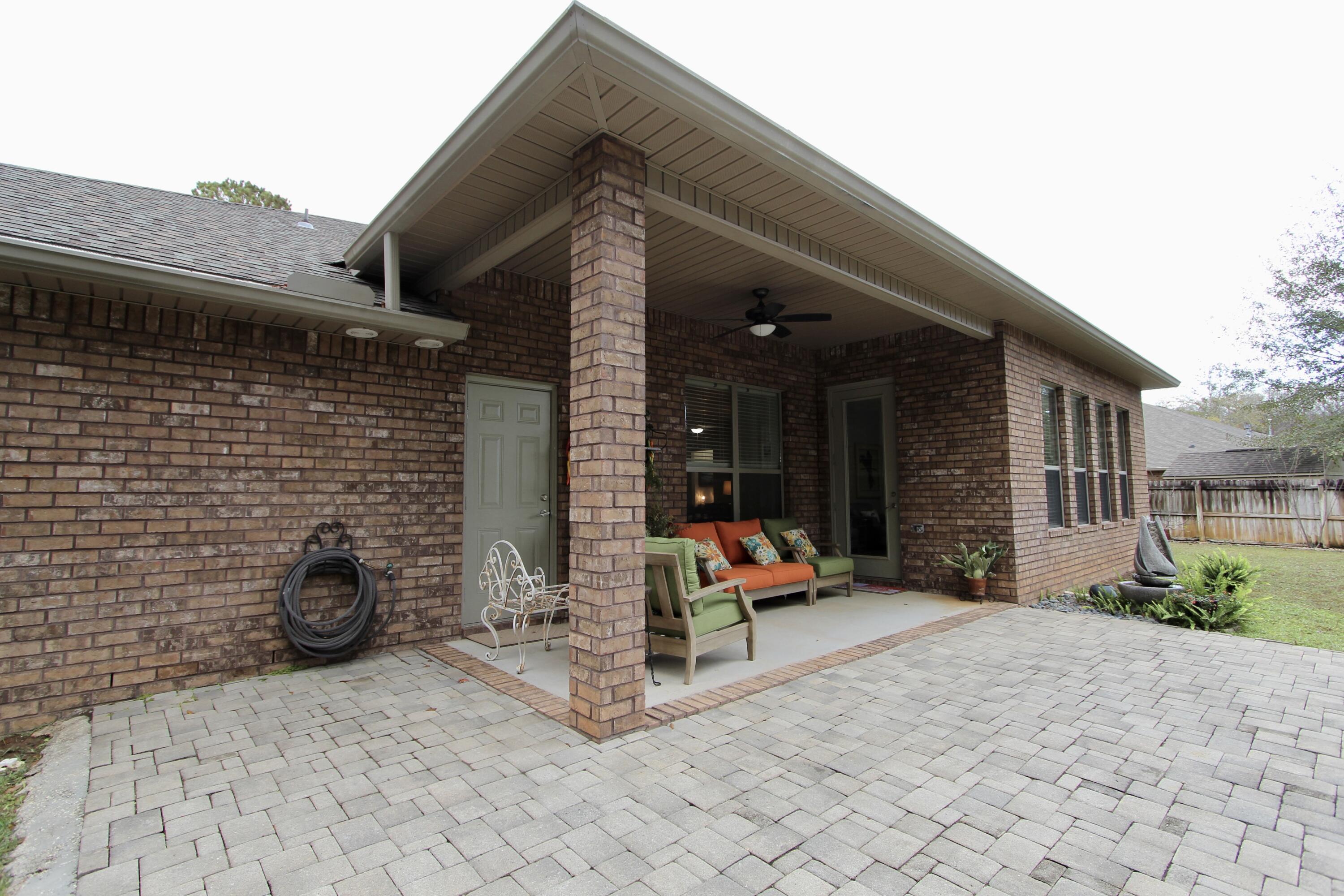 WINDMEADOWS - Residential