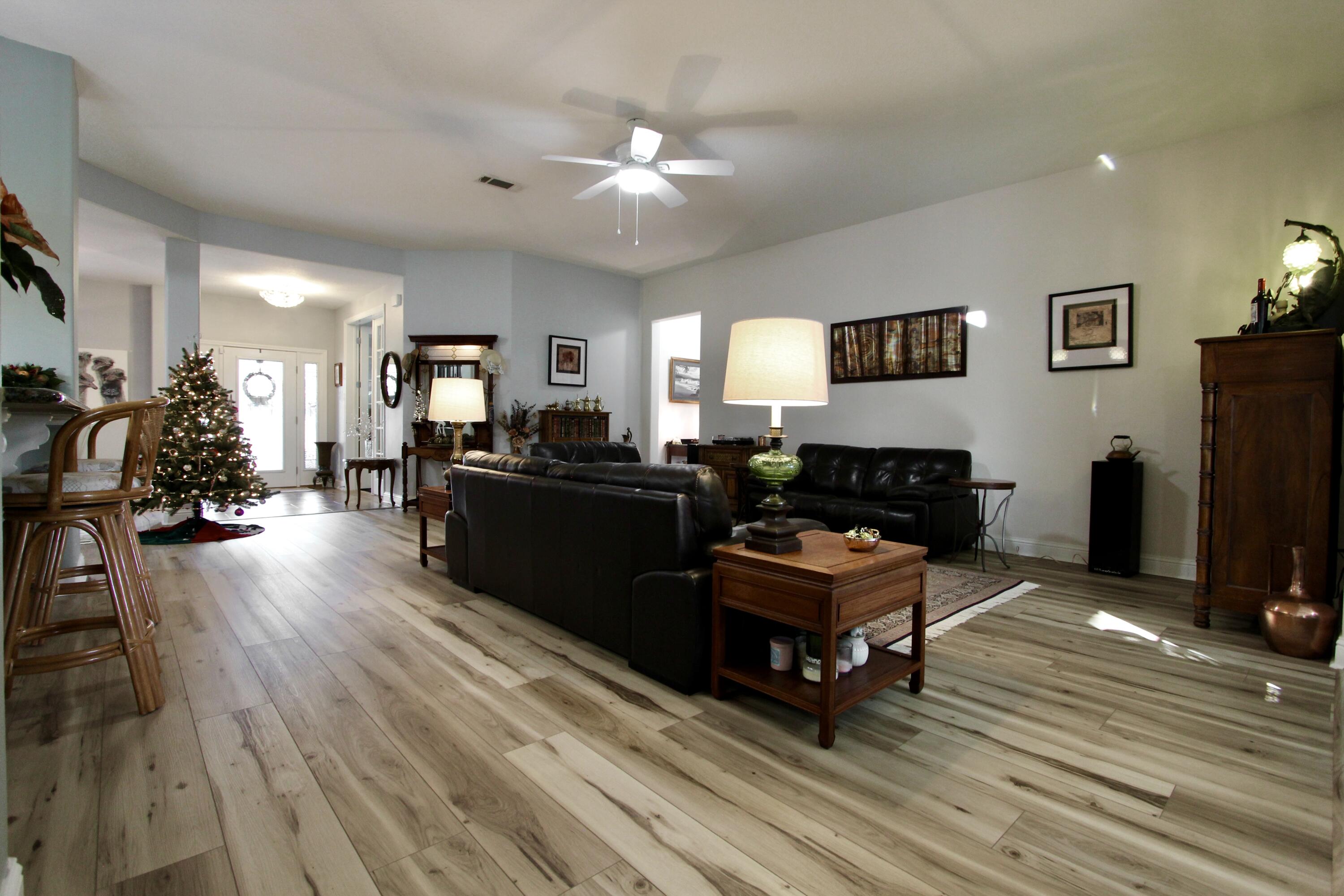 WINDMEADOWS - Residential