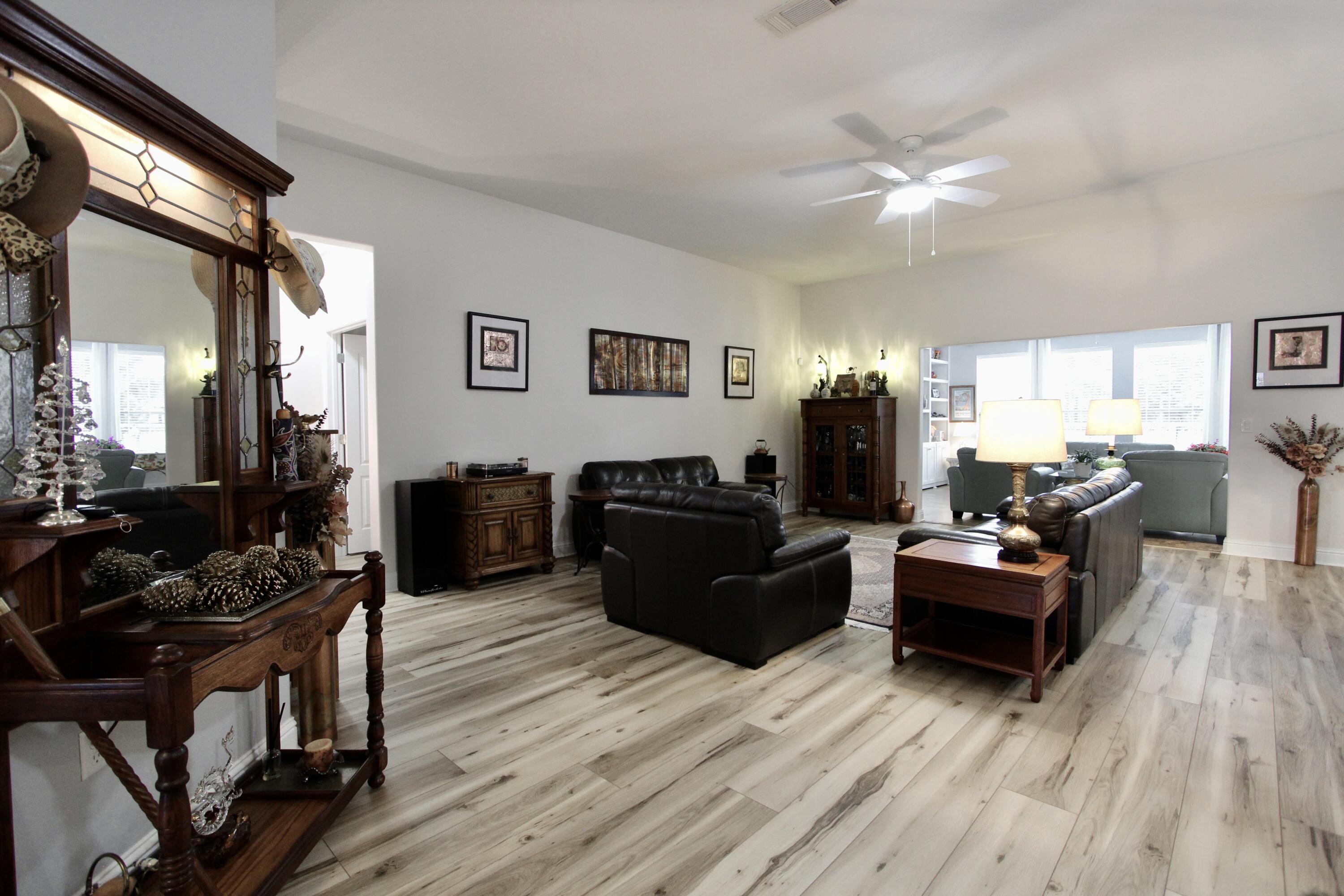 WINDMEADOWS - Residential