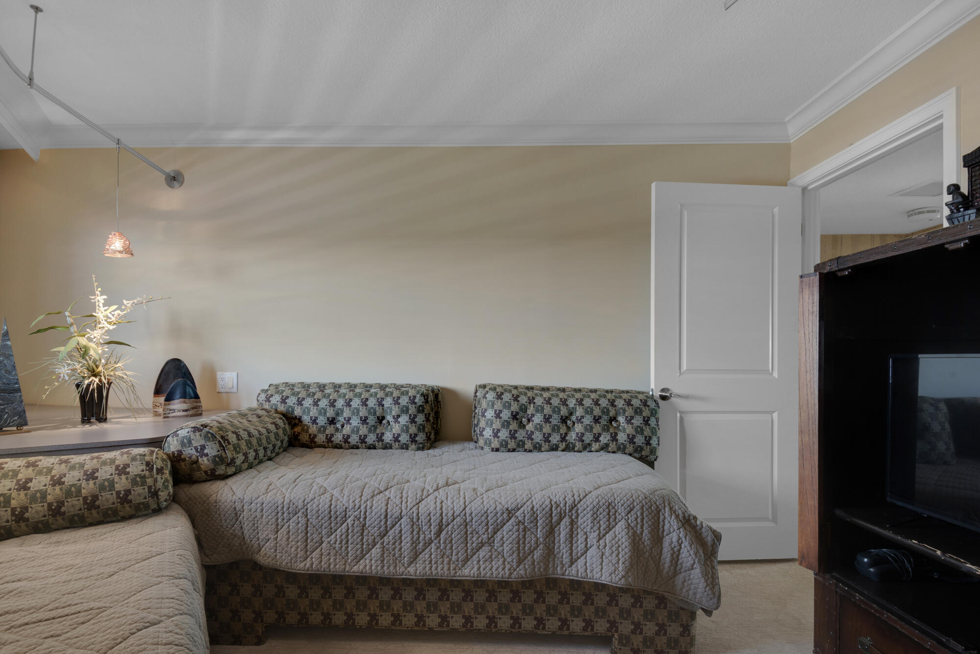 EDGEWATER BEACH CONDO PH 2 - Residential