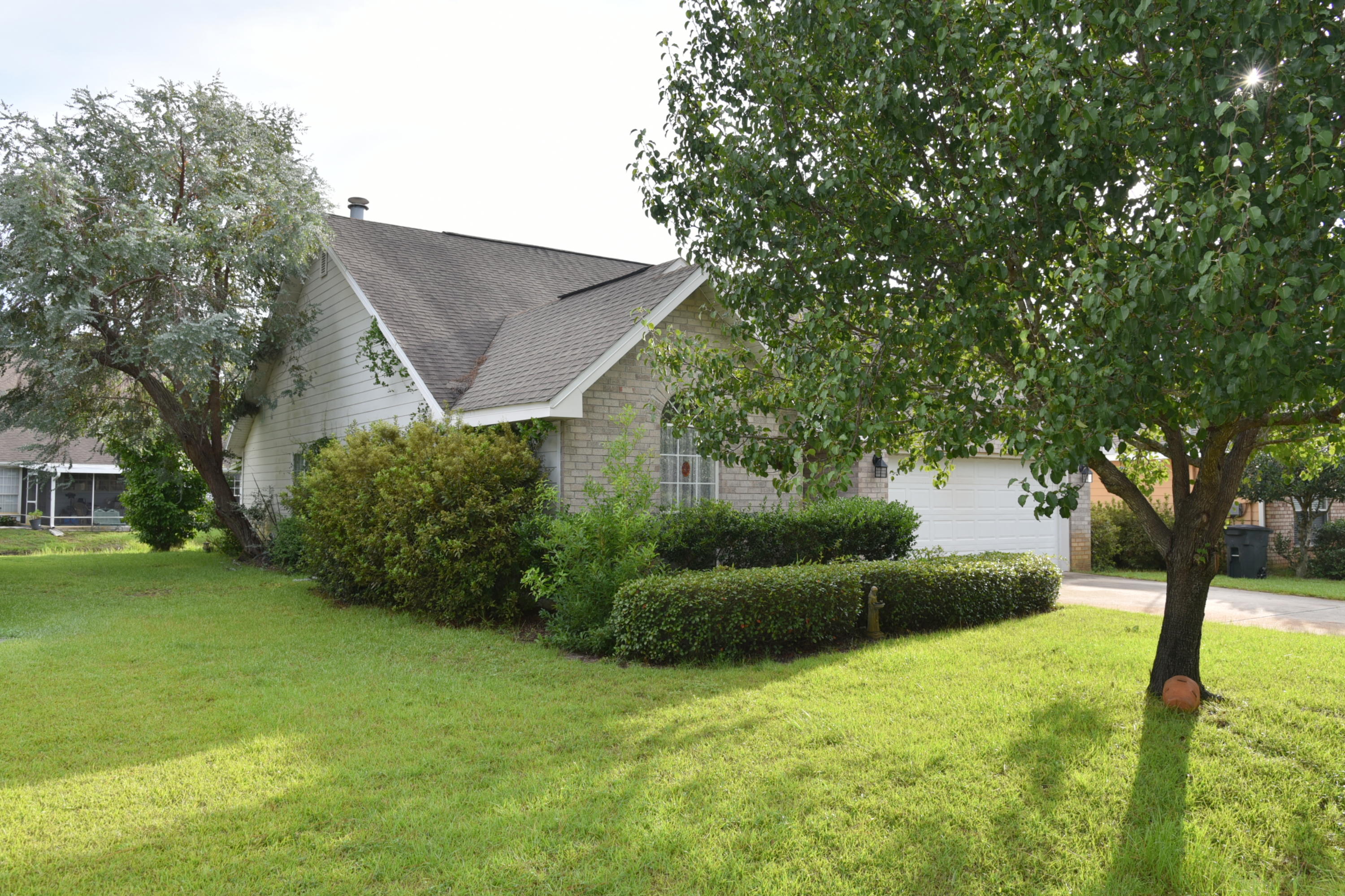 OLDE FLORIDA LAKES - Residential