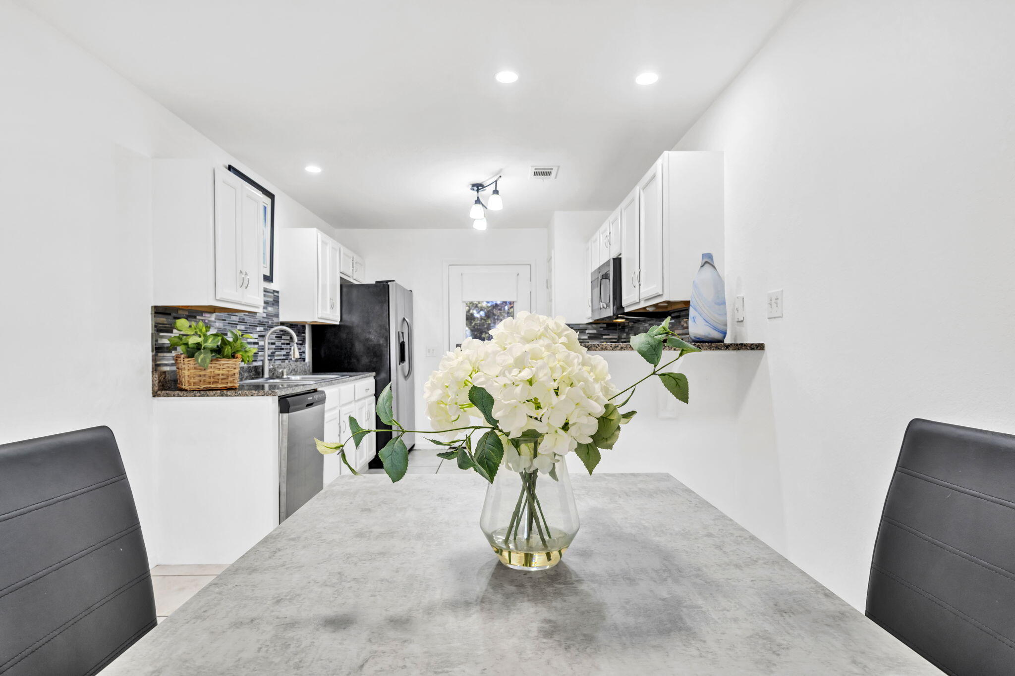 QUAIL LAKE - Residential