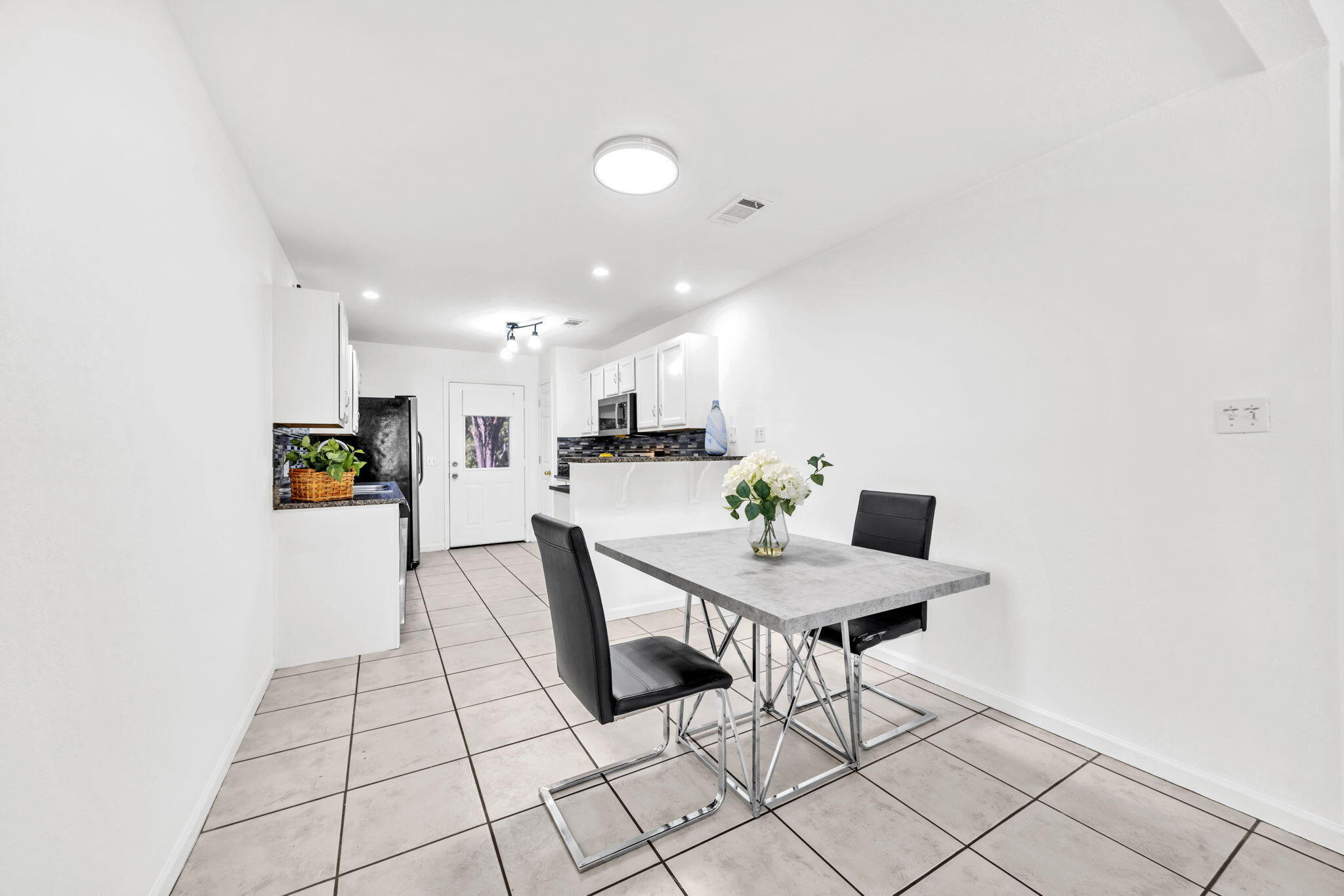 QUAIL LAKE - Residential