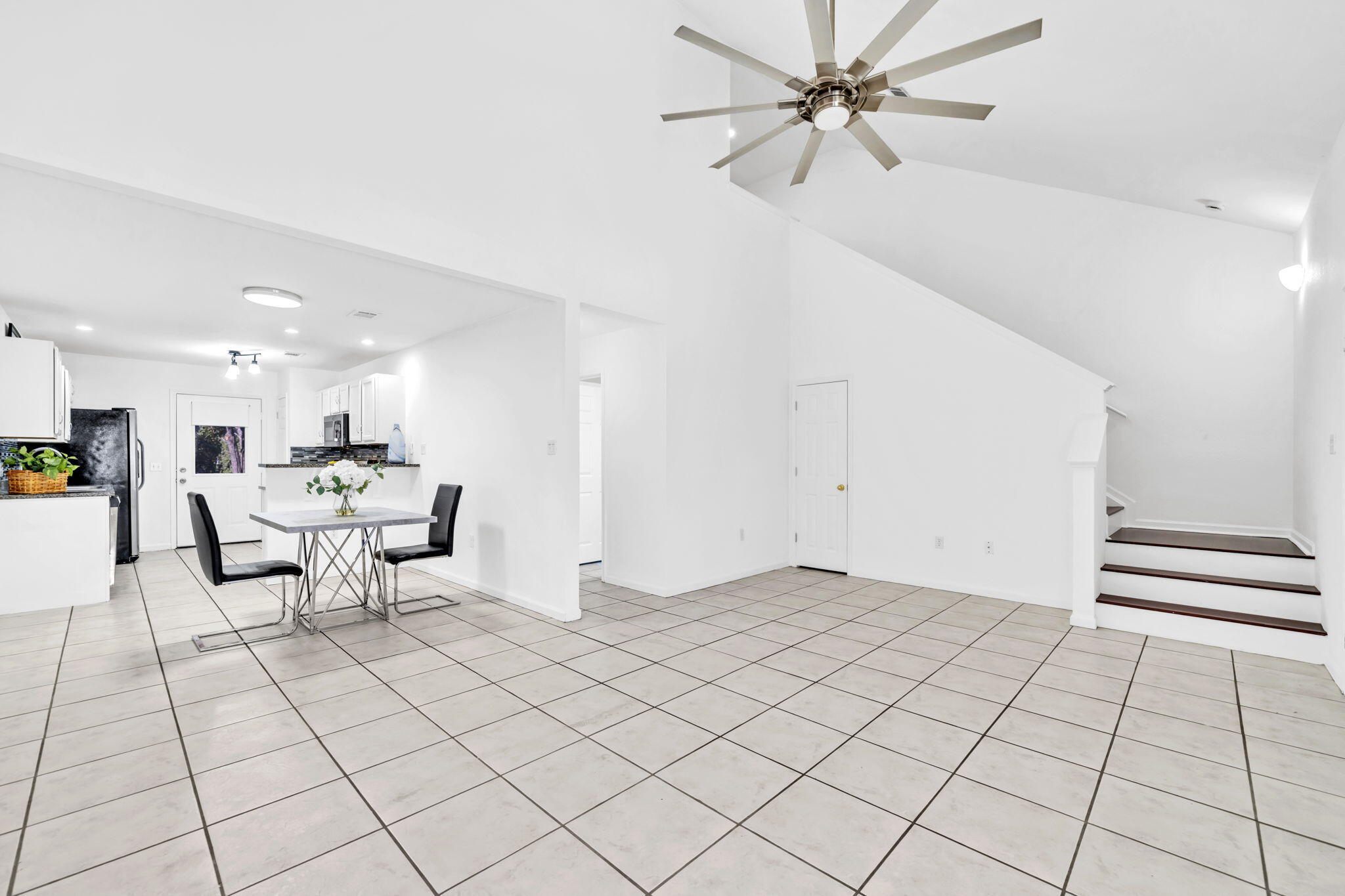 QUAIL LAKE - Residential