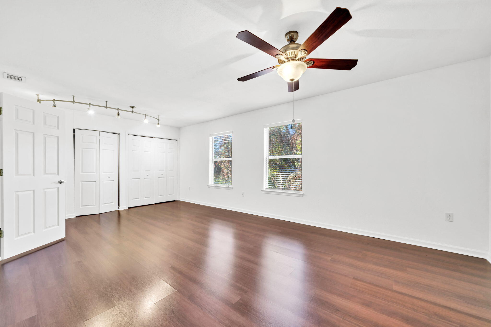 QUAIL LAKE - Residential