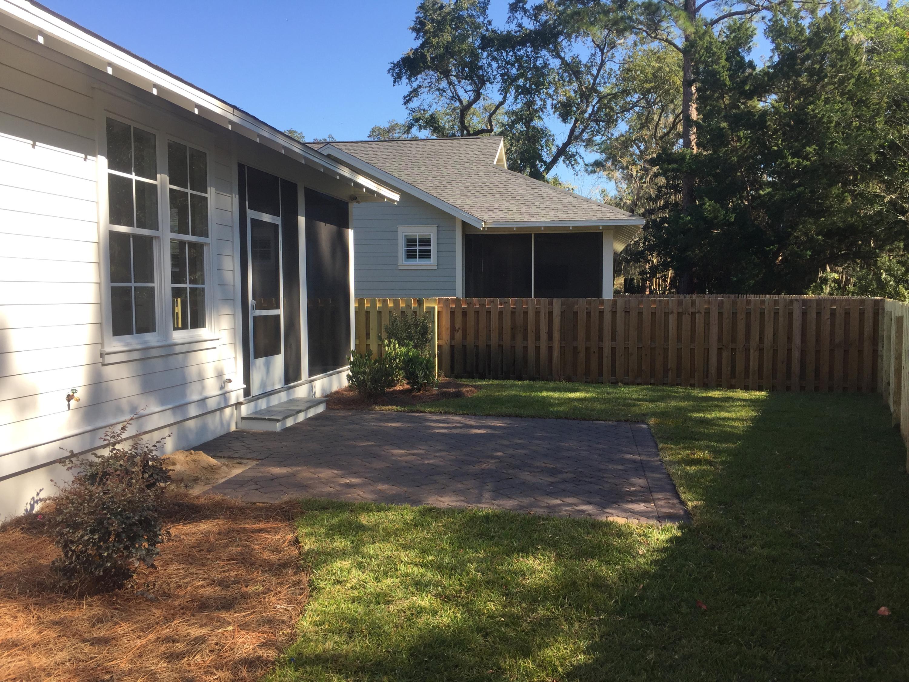 CARSON OAKS - Residential