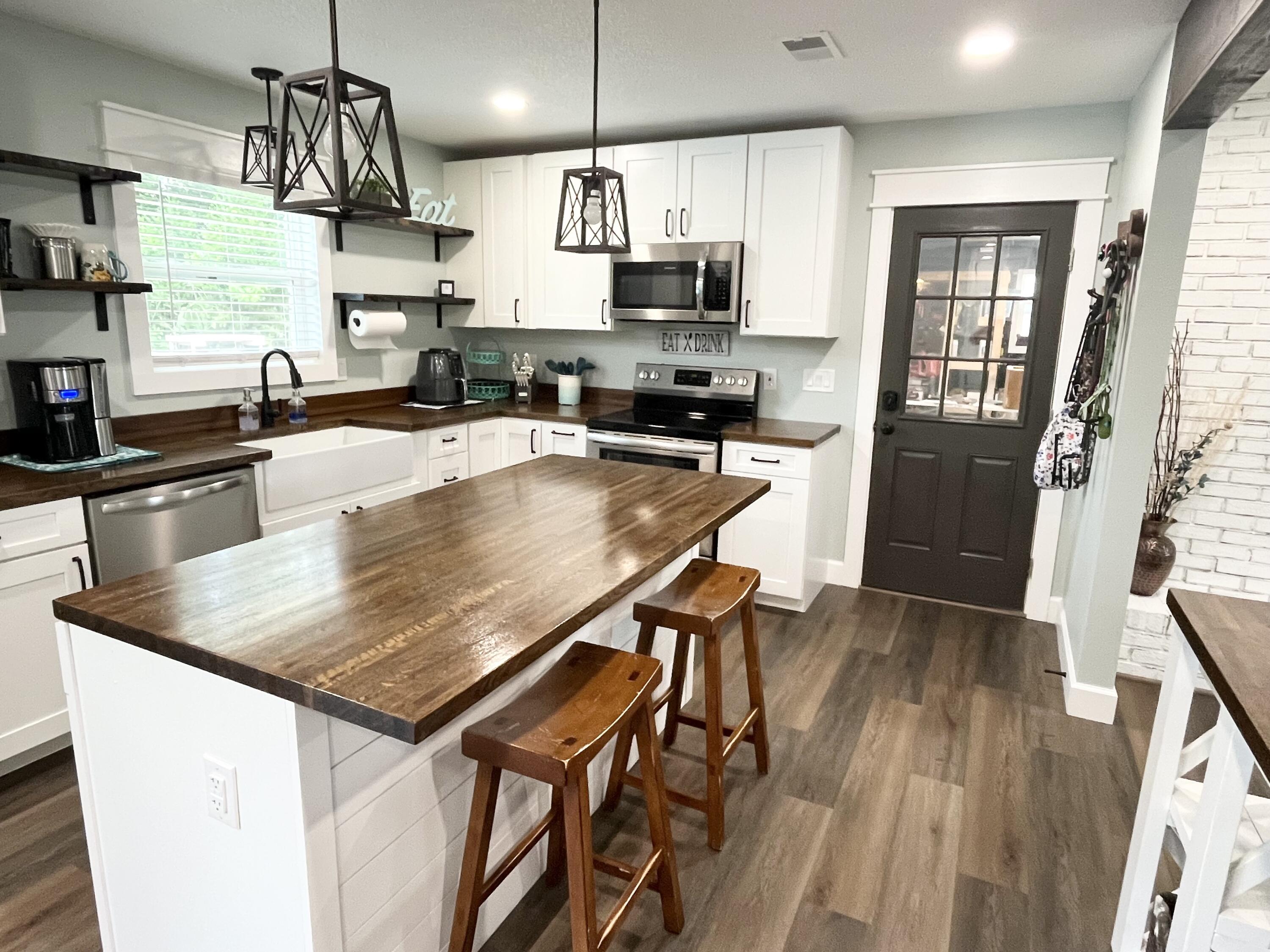 Country Club Estates 1ST Add Kenwood - Residential