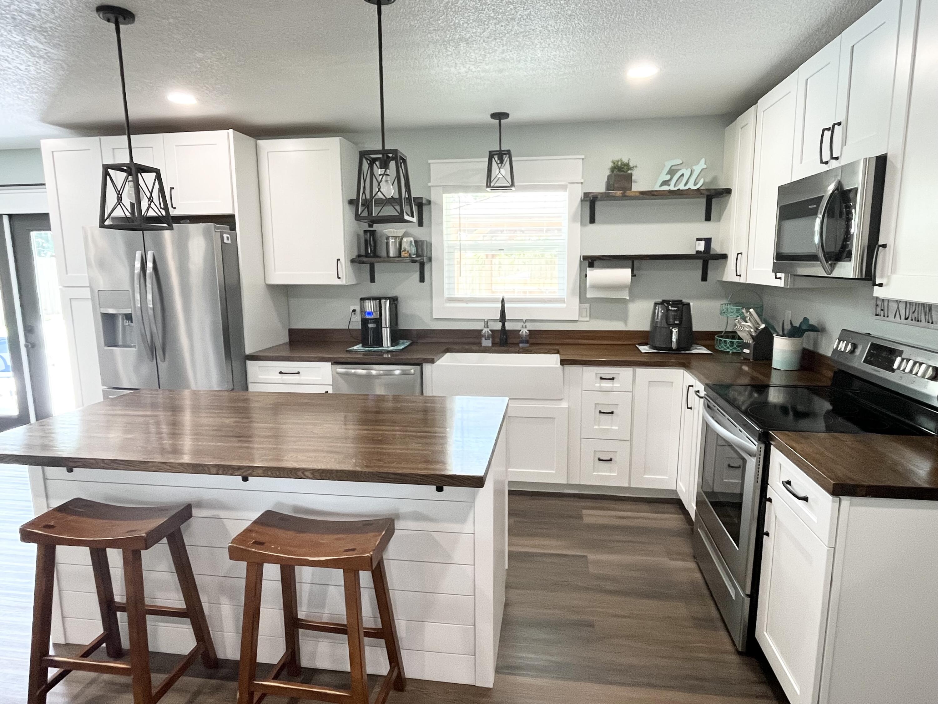Country Club Estates 1ST Add Kenwood - Residential