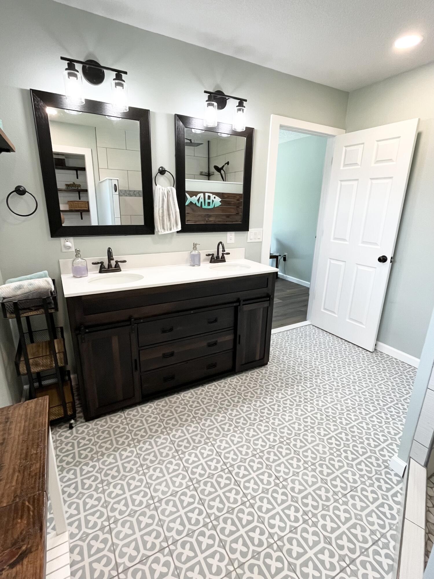 Country Club Estates 1ST Add Kenwood - Residential