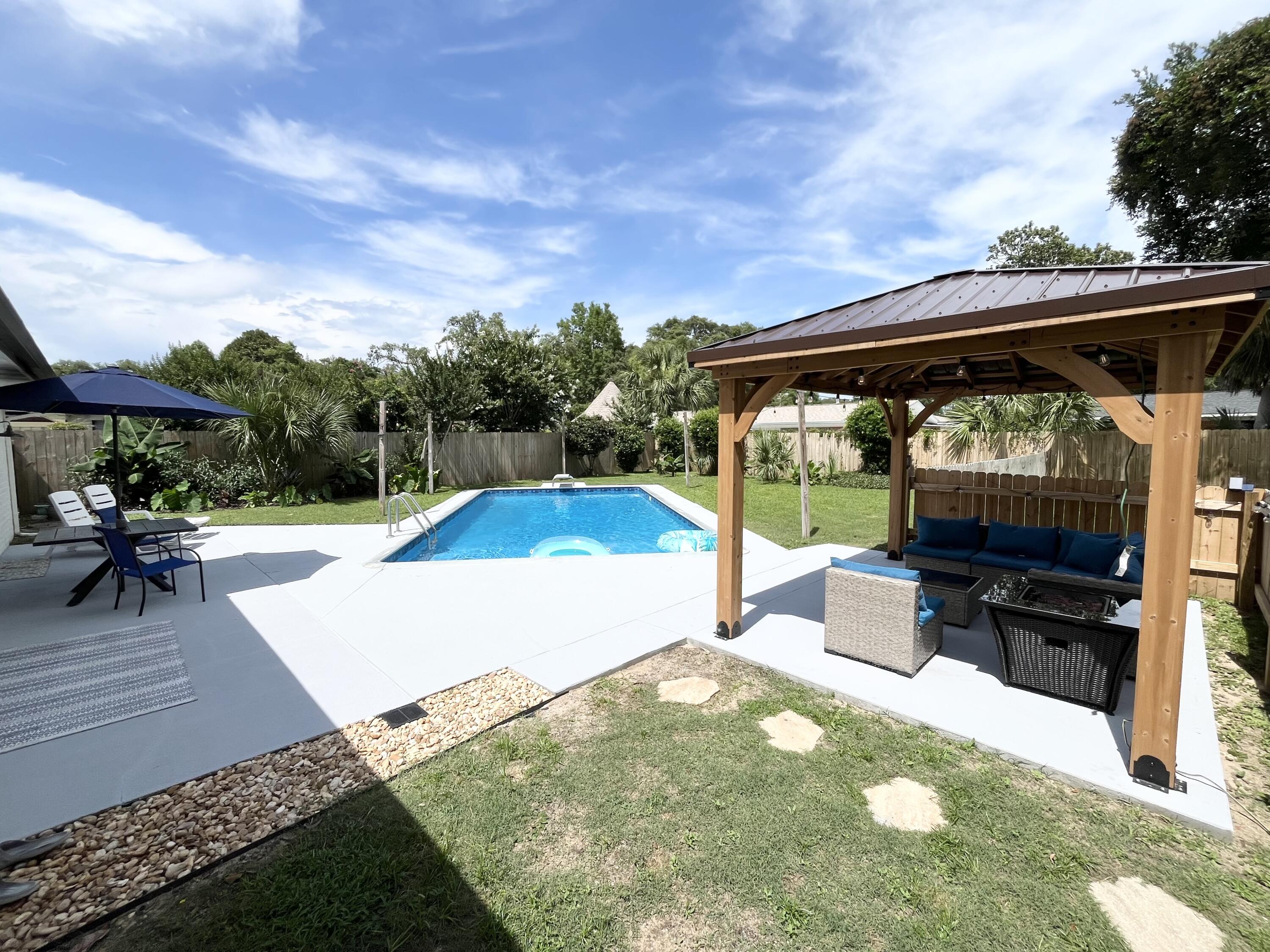 Country Club Estates 1ST Add Kenwood - Residential
