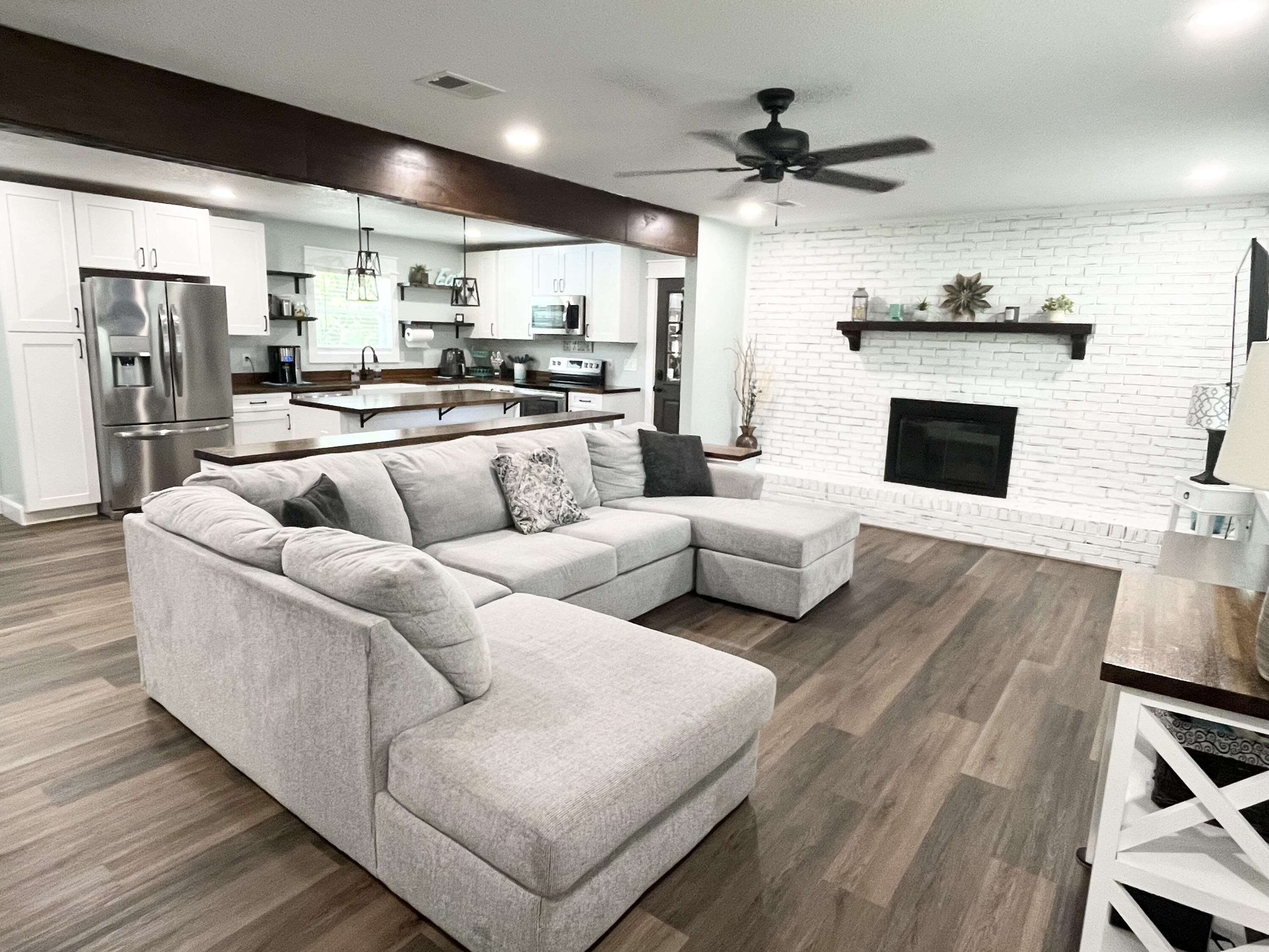 Country Club Estates 1ST Add Kenwood - Residential