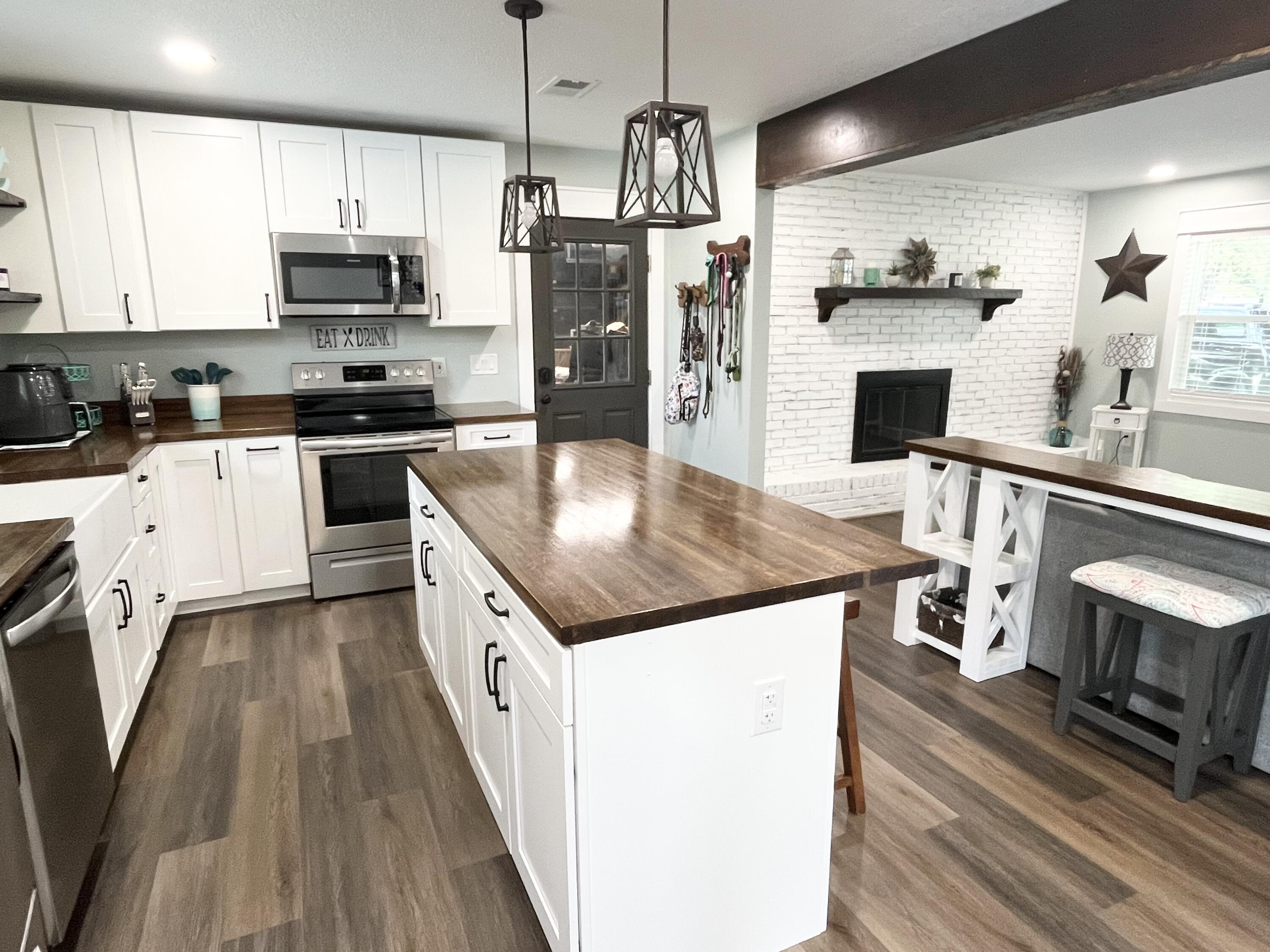 Country Club Estates 1ST Add Kenwood - Residential