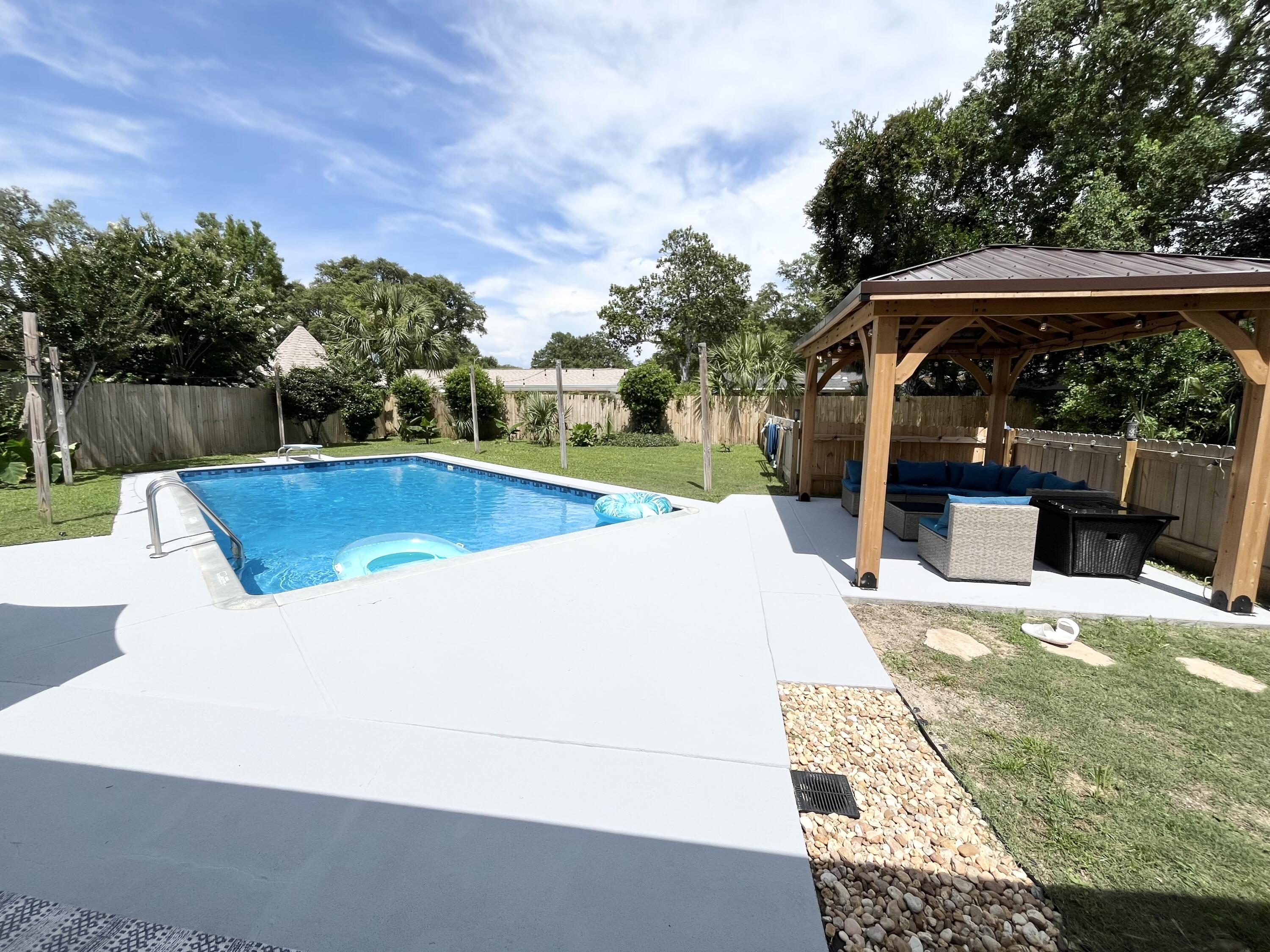 Country Club Estates 1ST Add Kenwood - Residential