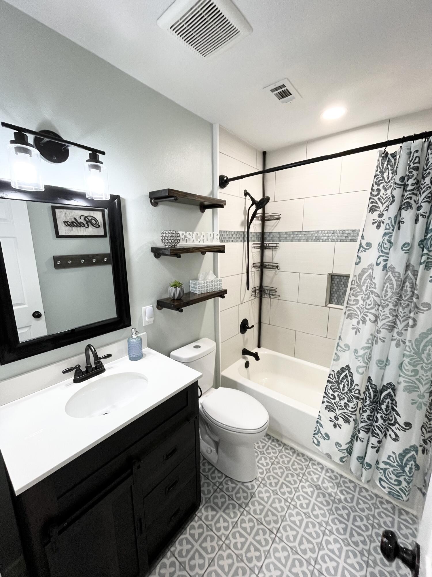 Country Club Estates 1ST Add Kenwood - Residential