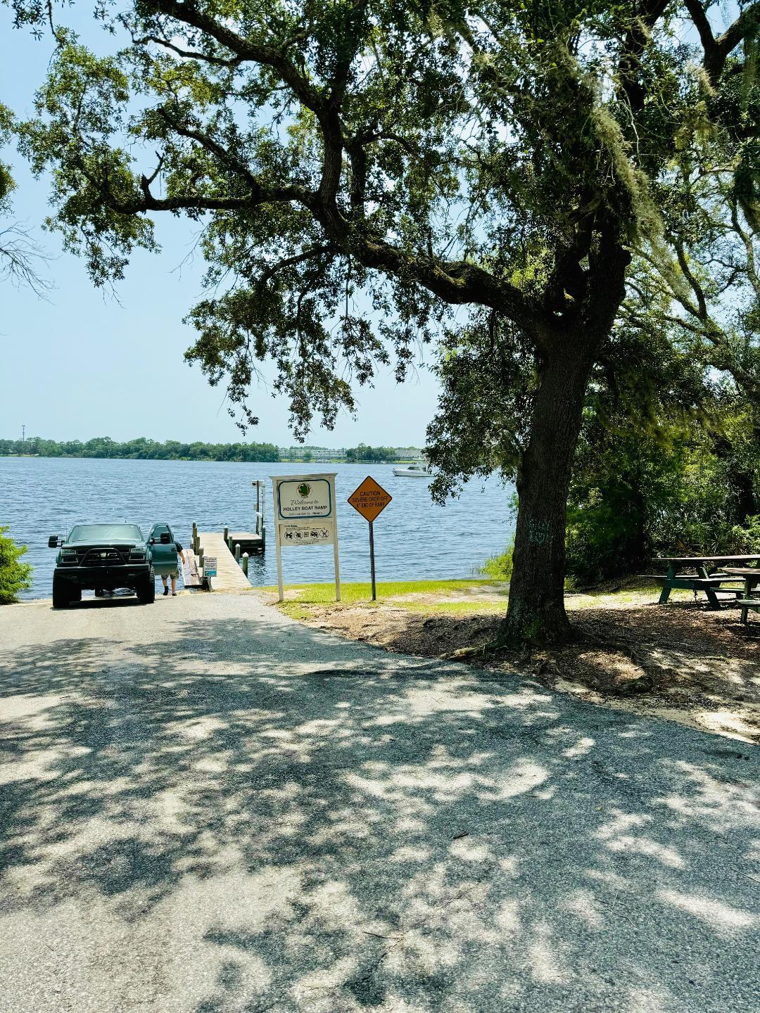 HOLLEY ESTATES - Residential