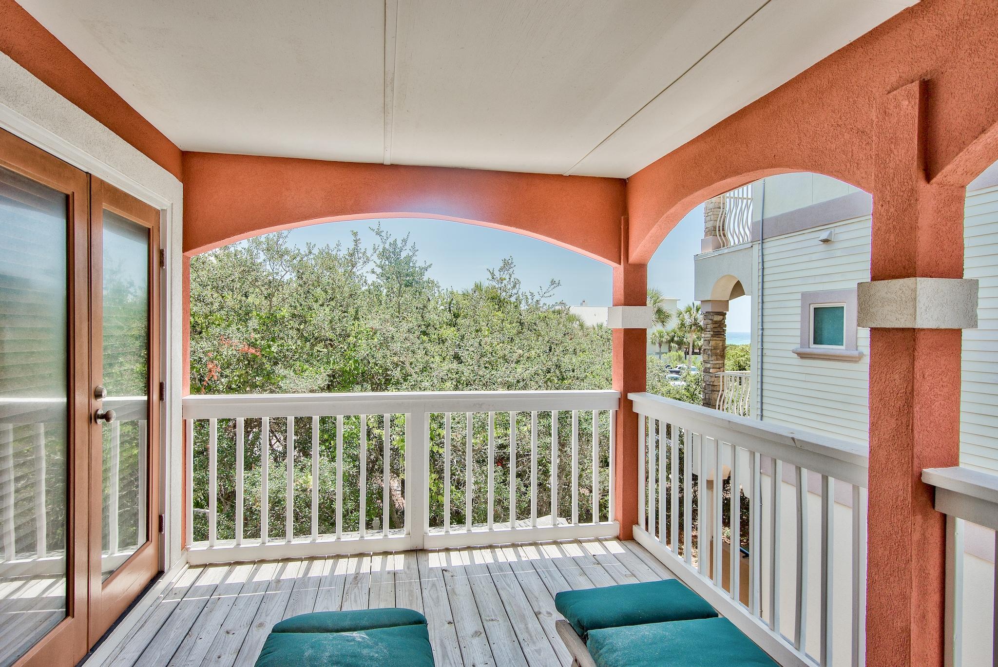 SEA WALK - Residential