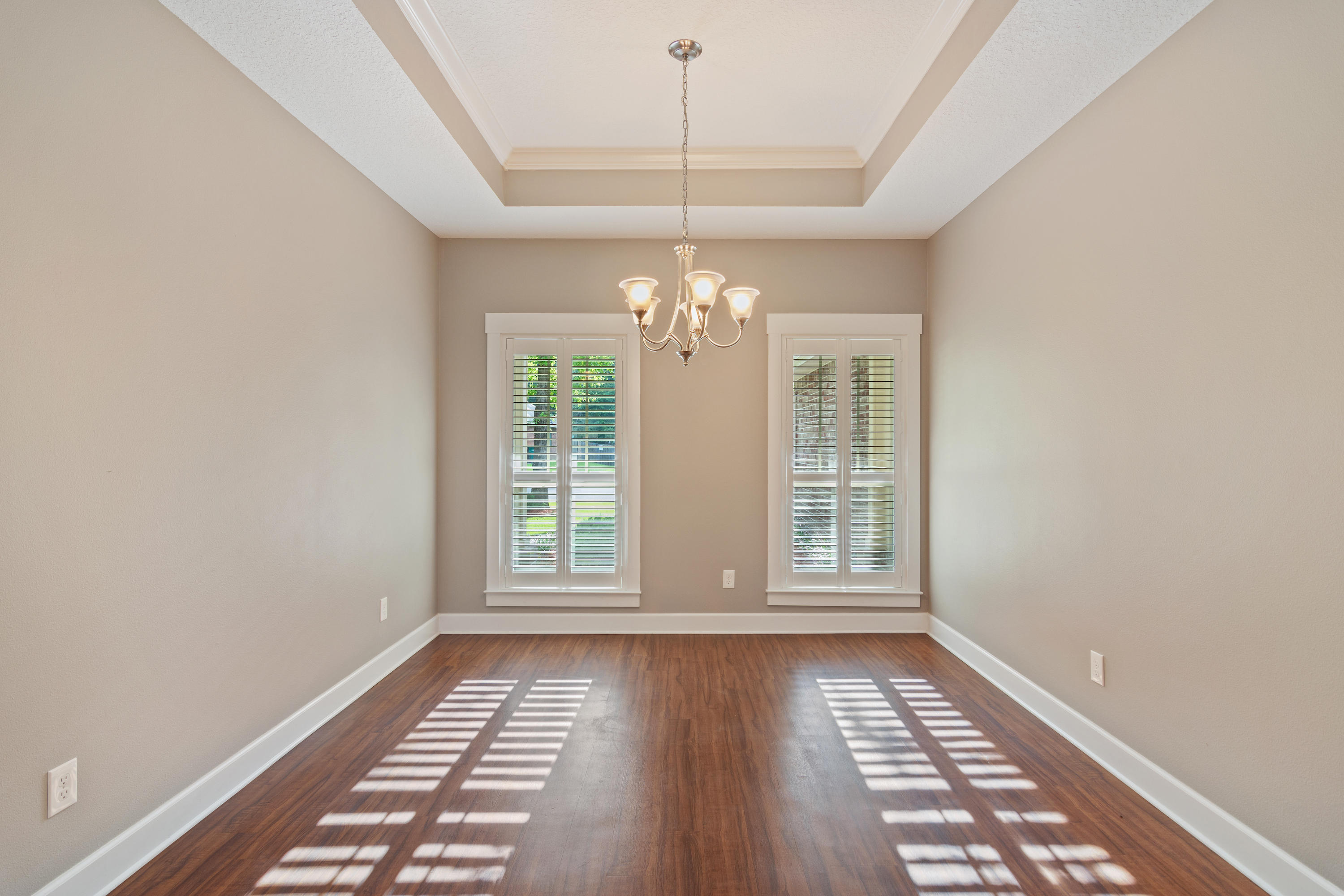 ZACHARY ESTATES - Residential