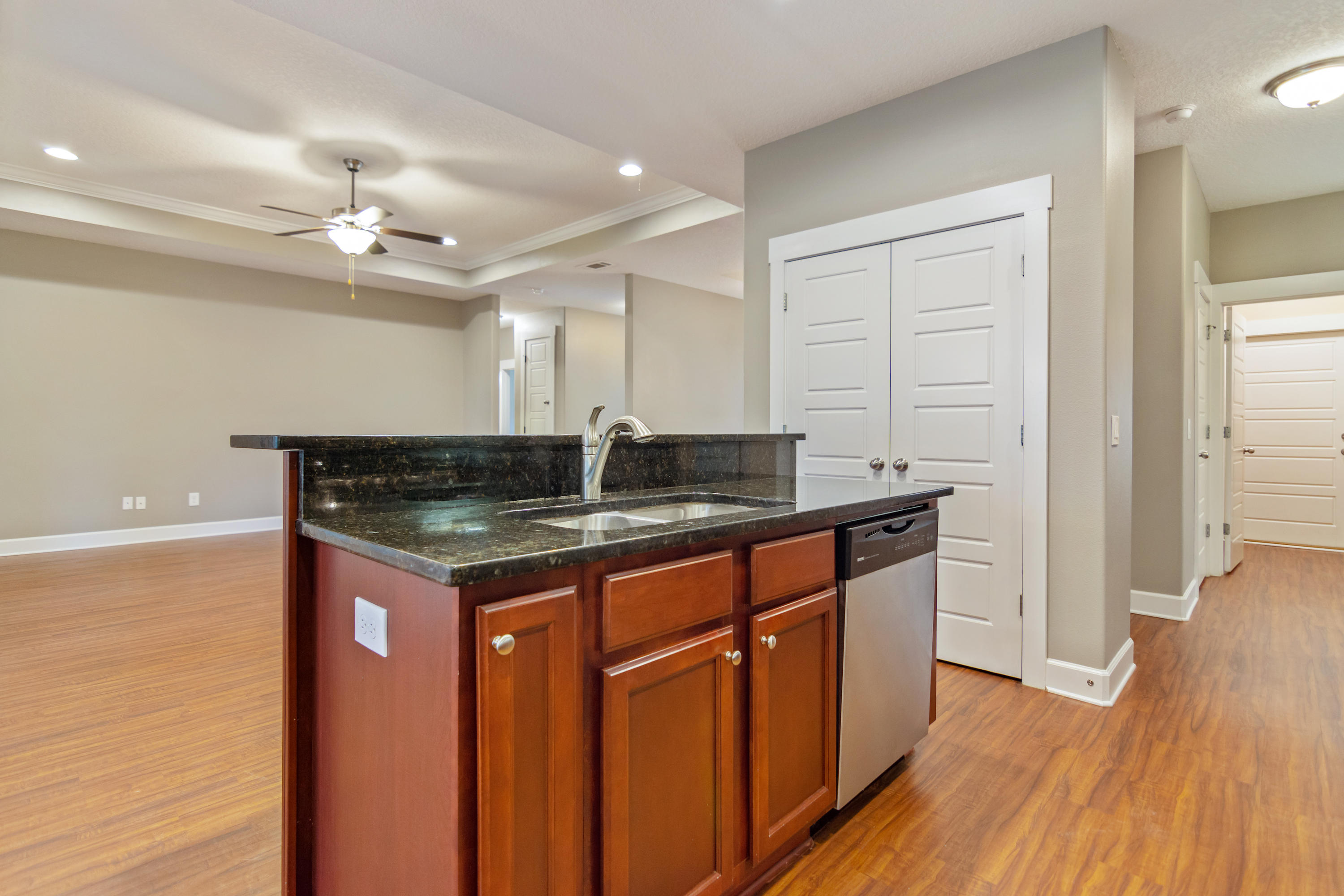 ZACHARY ESTATES - Residential