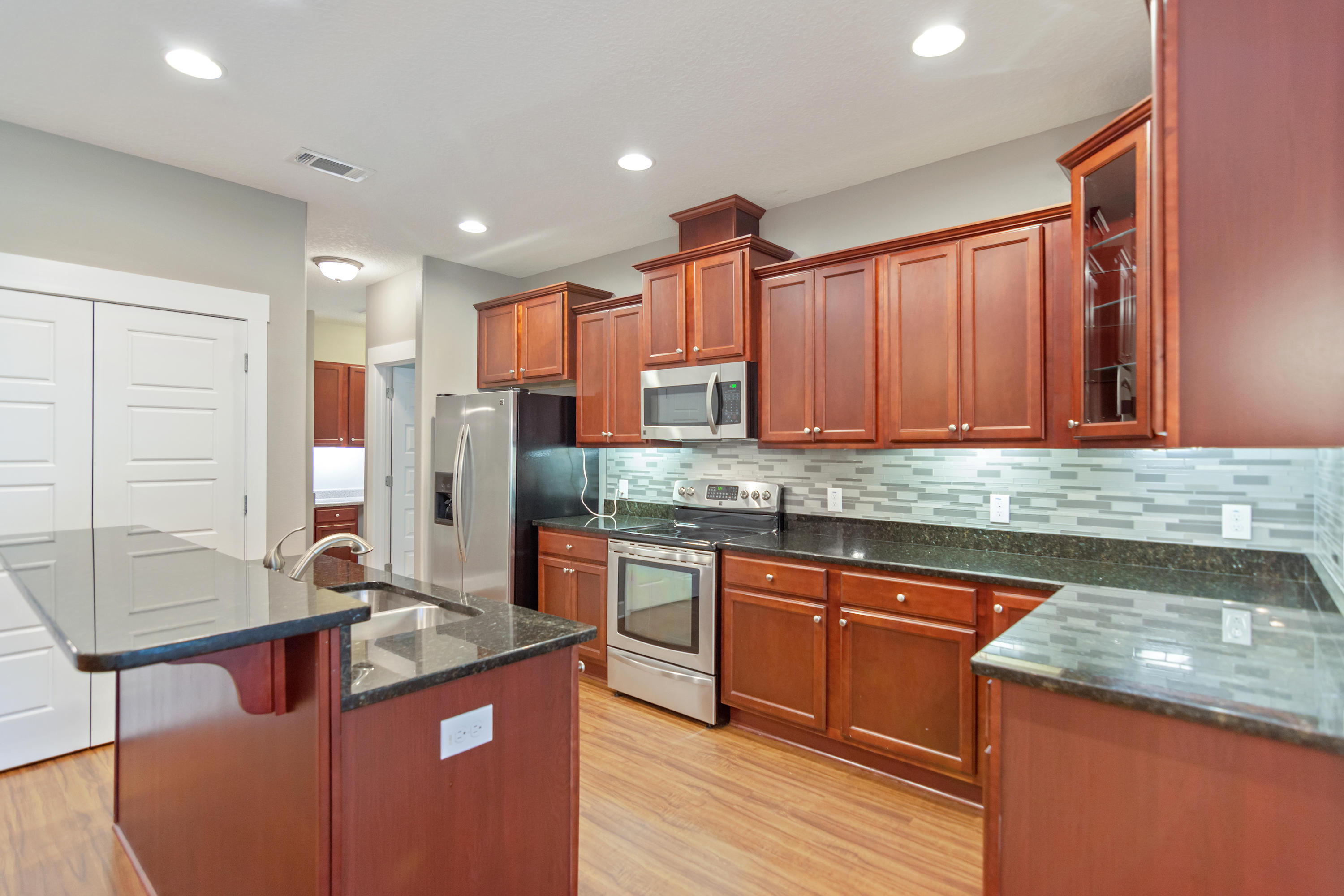 ZACHARY ESTATES - Residential