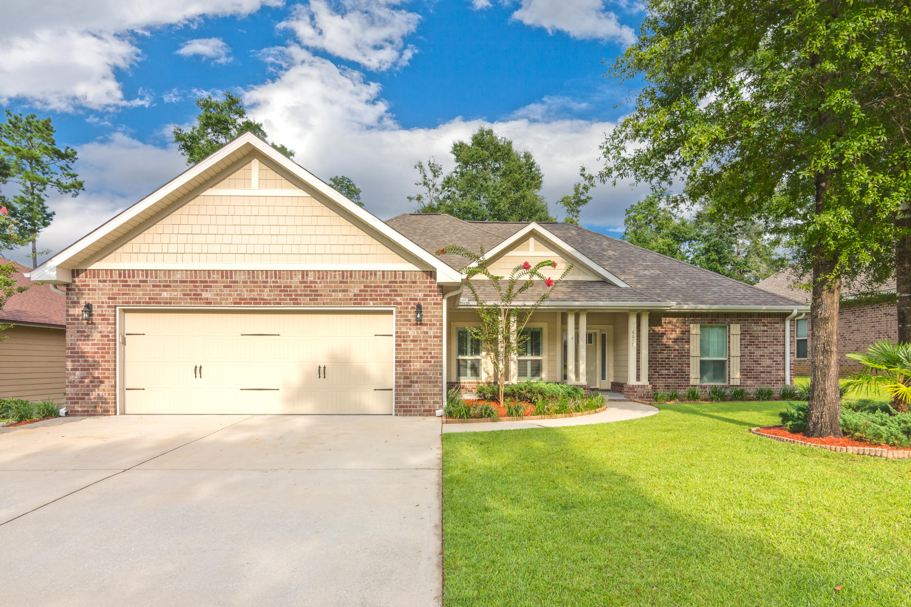 ZACHARY ESTATES - Residential