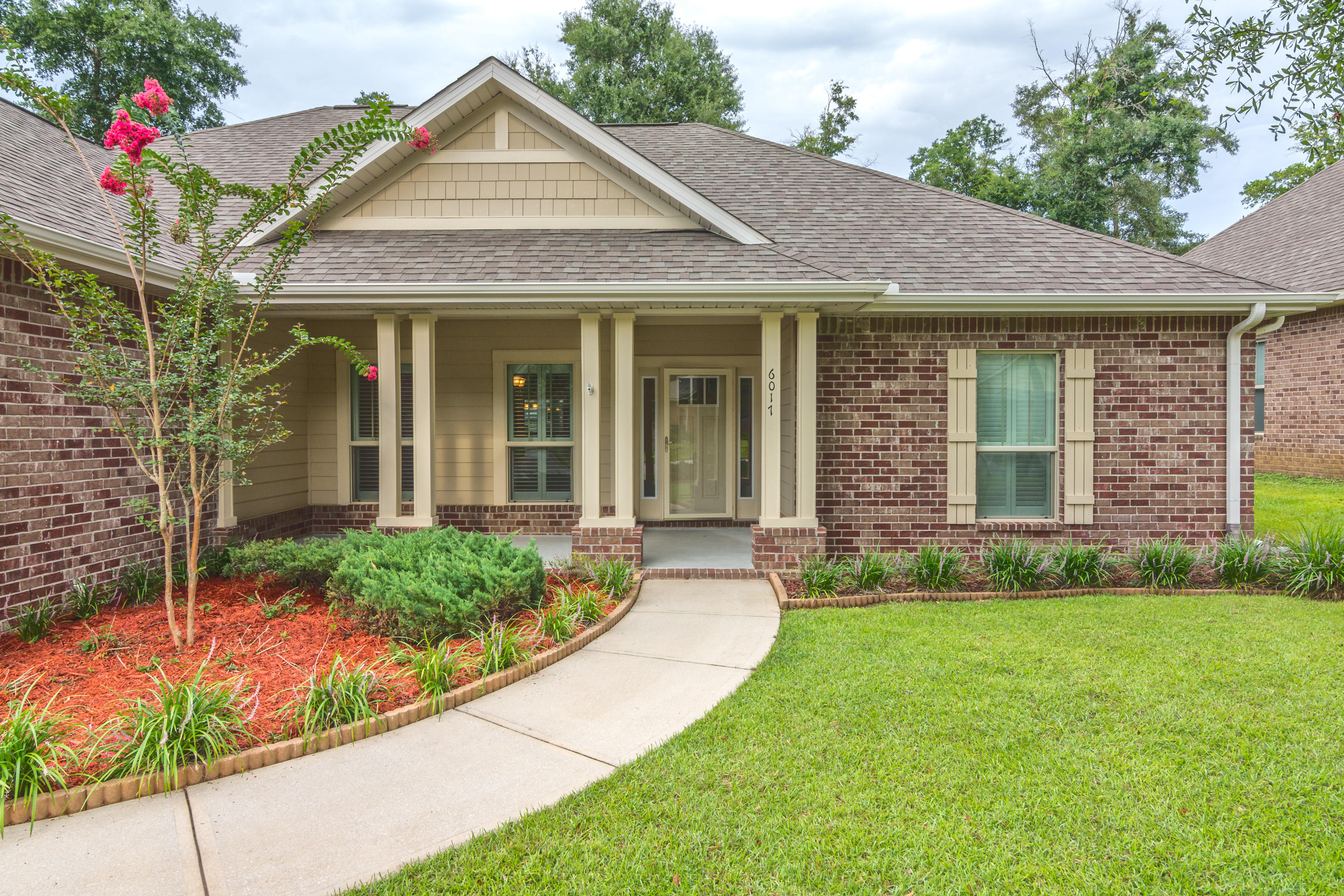 ZACHARY ESTATES - Residential