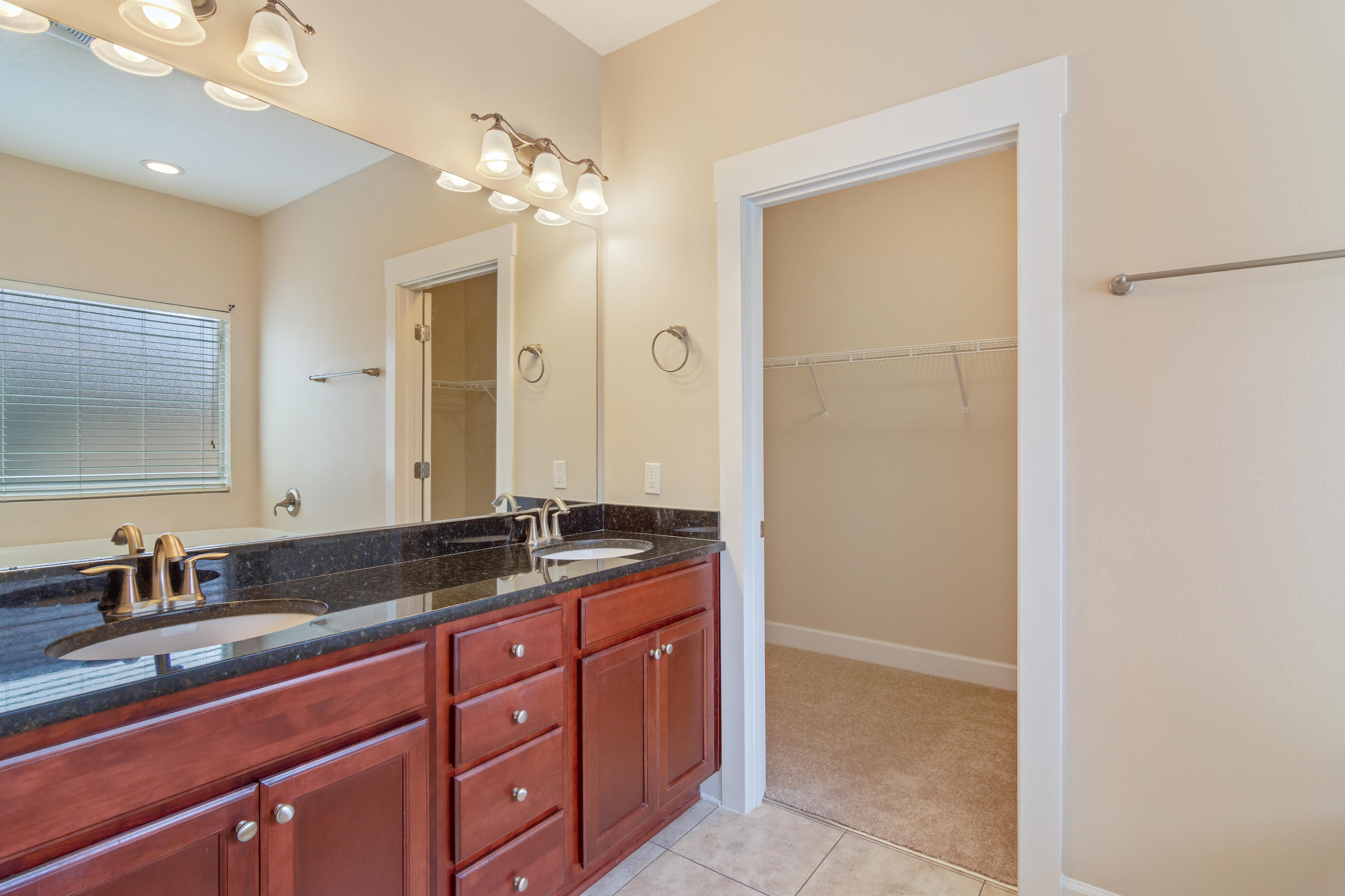 ZACHARY ESTATES - Residential