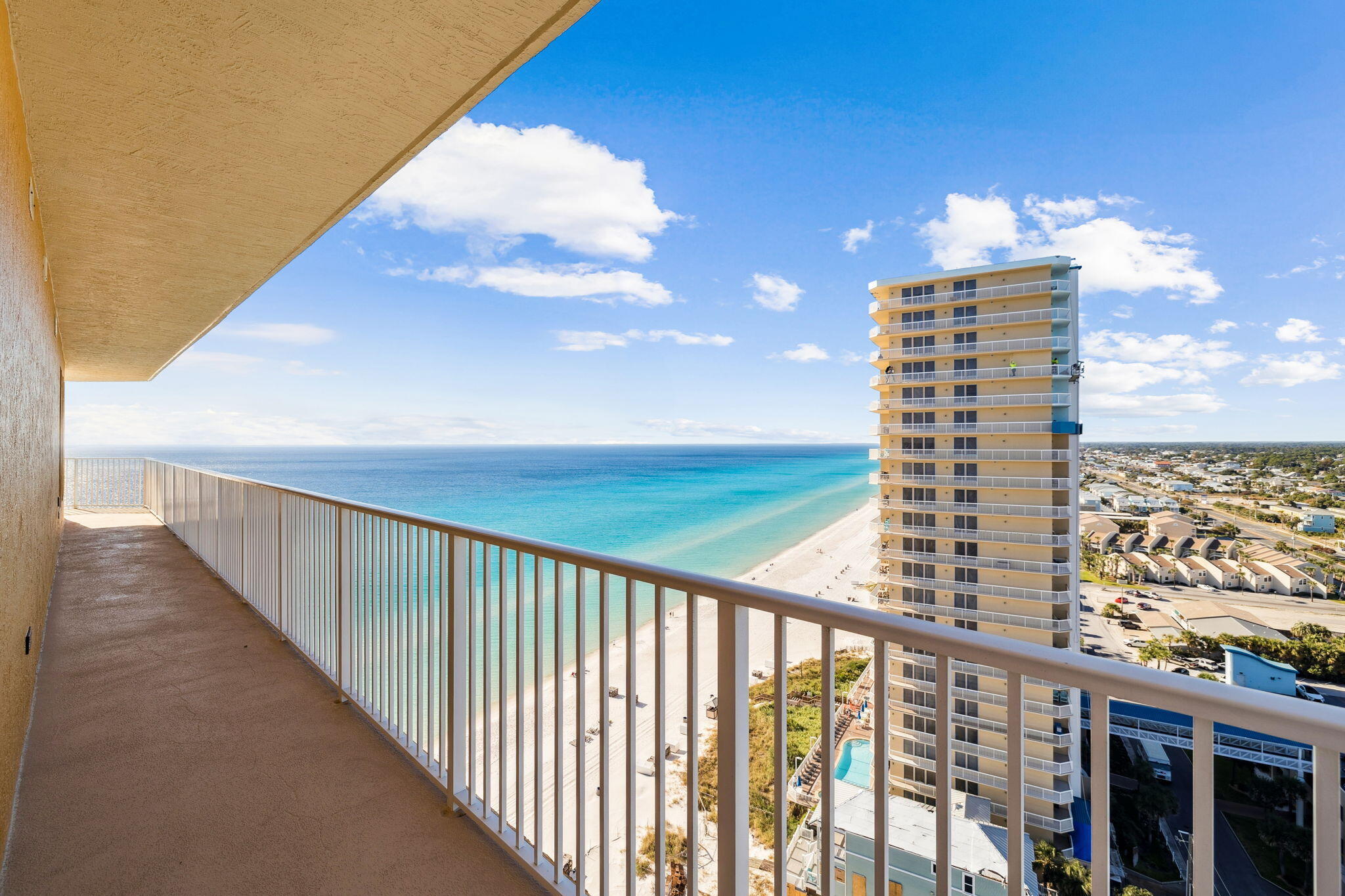 TREASURE ISLAND - Residential