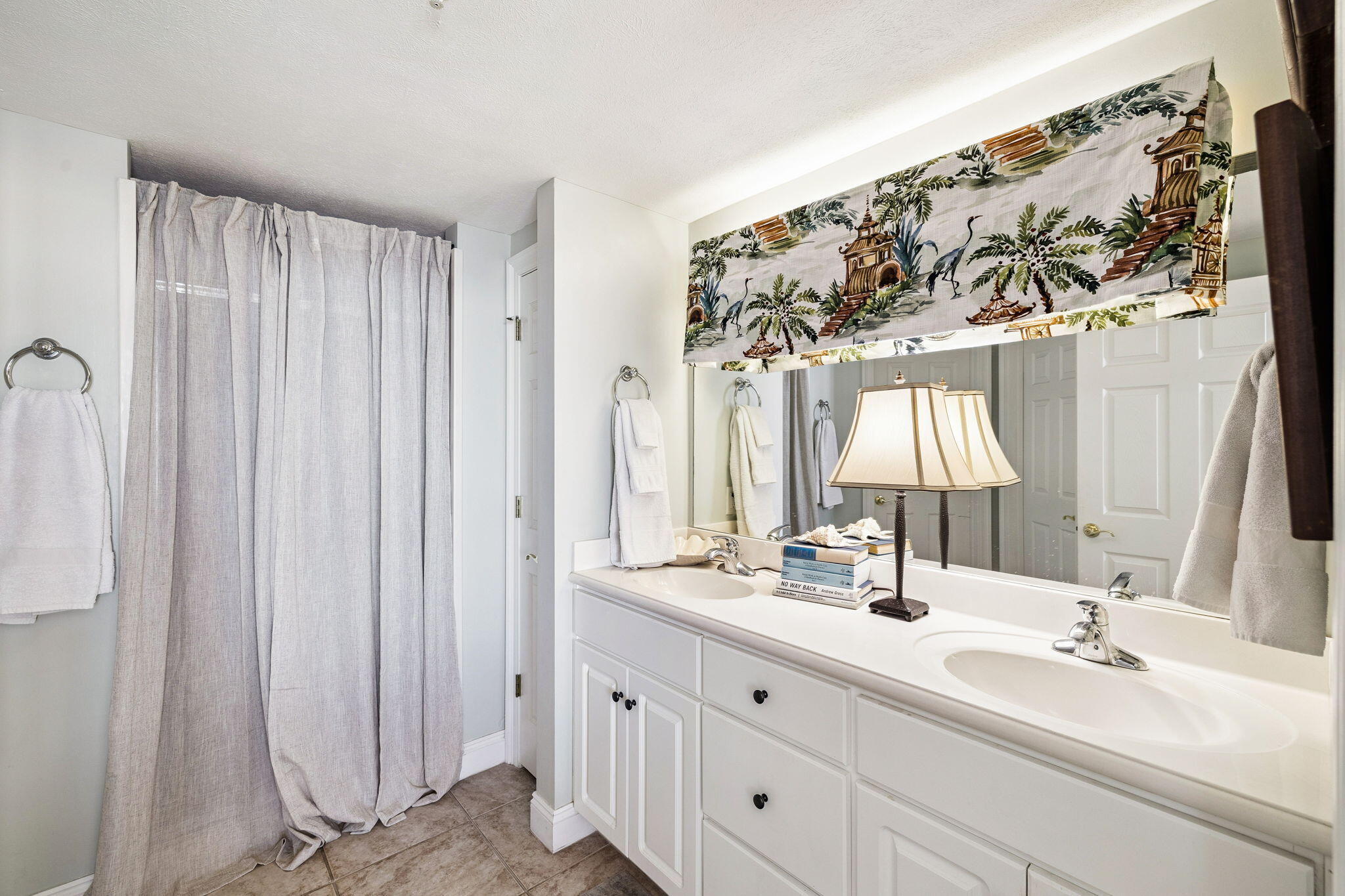 TREASURE ISLAND - Residential