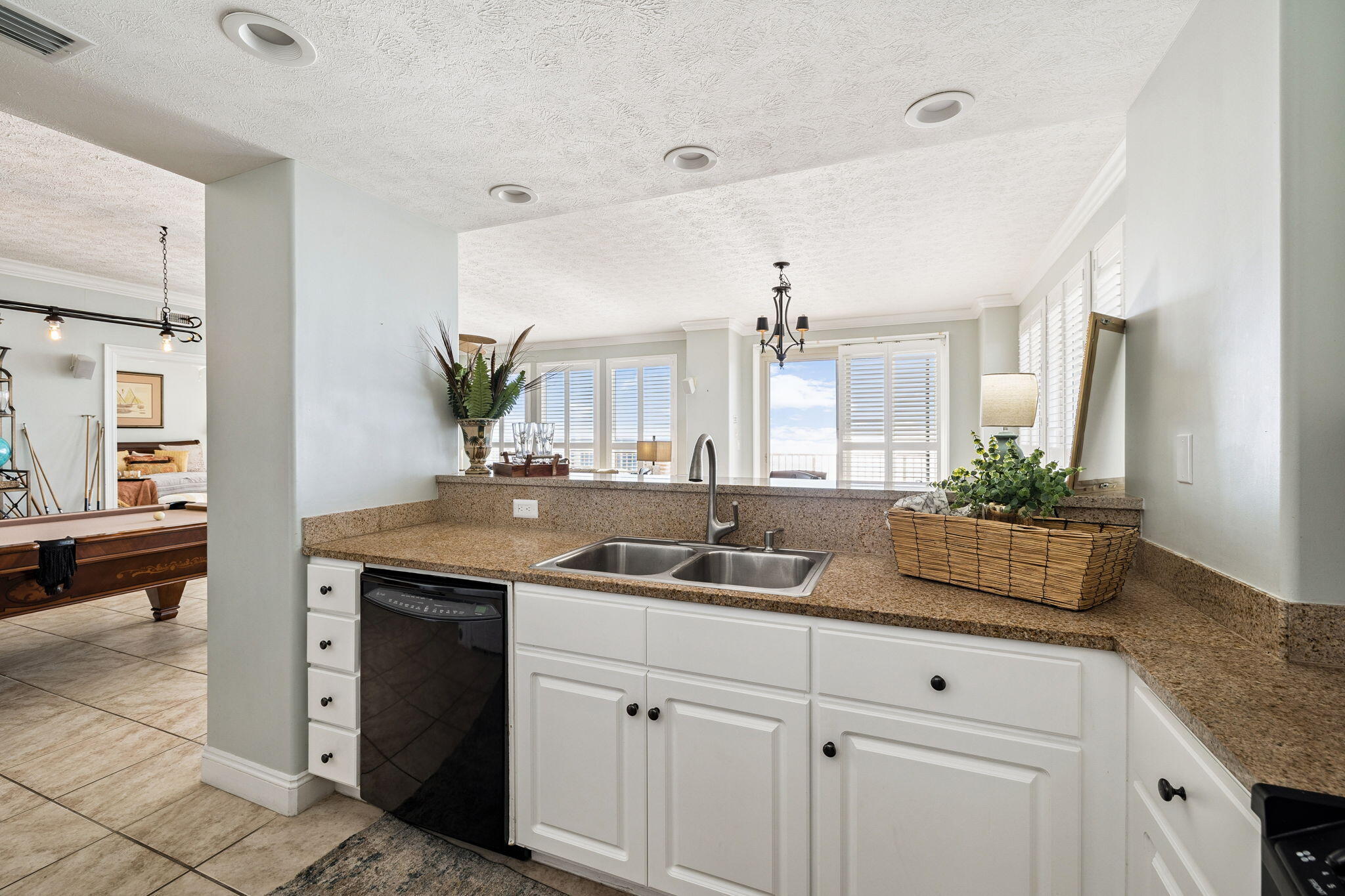 TREASURE ISLAND - Residential