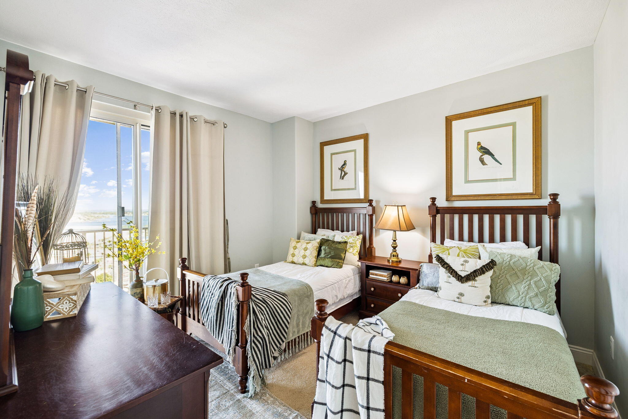 TREASURE ISLAND - Residential