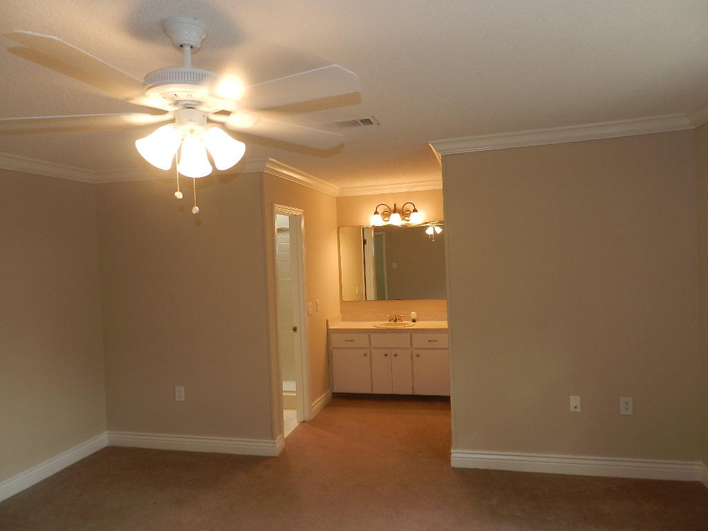 MARY ESTHER MANOR 1ST ADDN - Residential